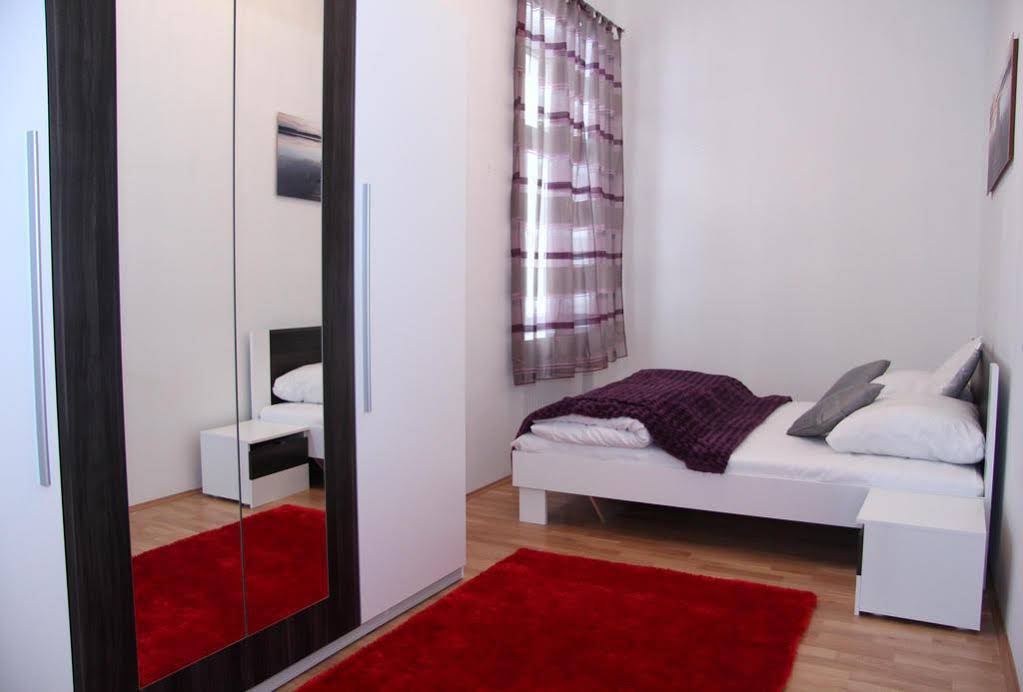 Amici Apartments