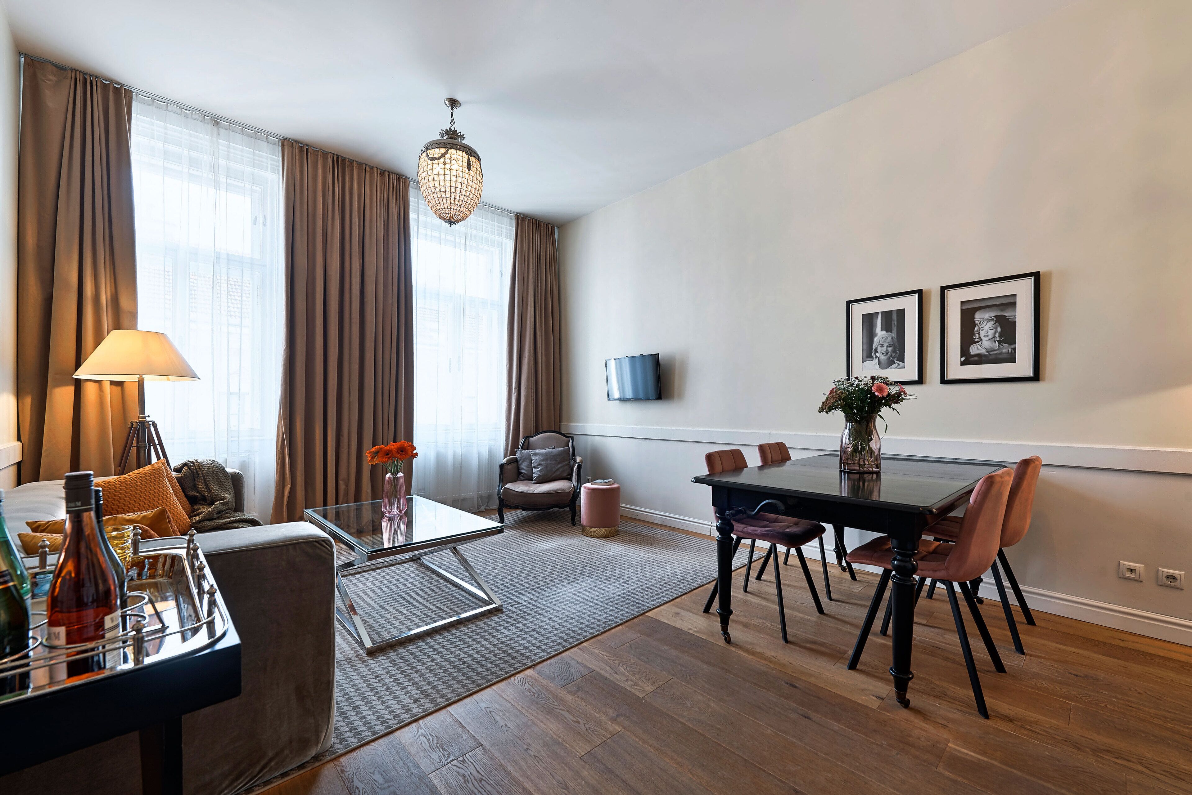 Apartments 6 Rooms