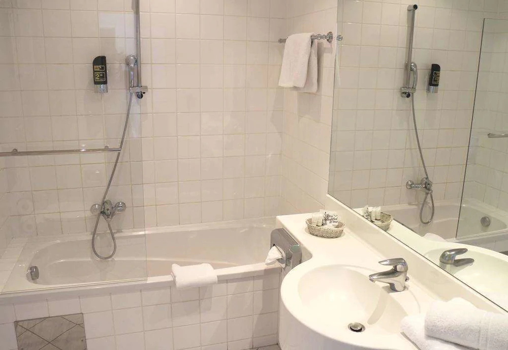 Self-Check-In Hotel Adlon