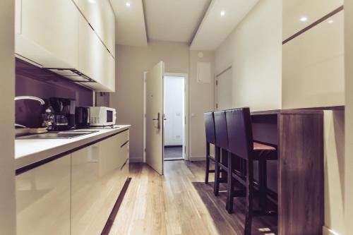 Aurellia Apartments