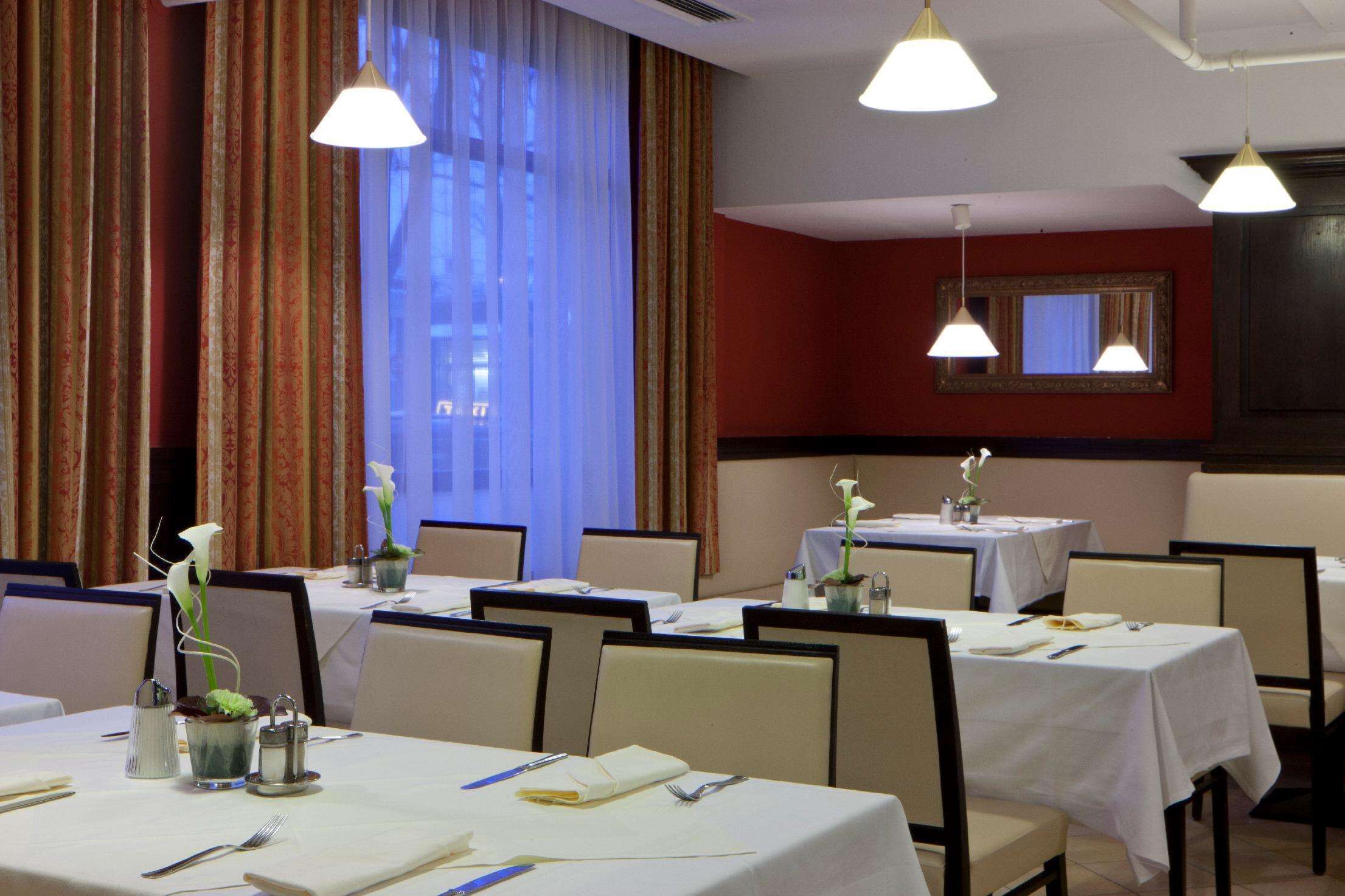 Austria Trend Hotel Ananas