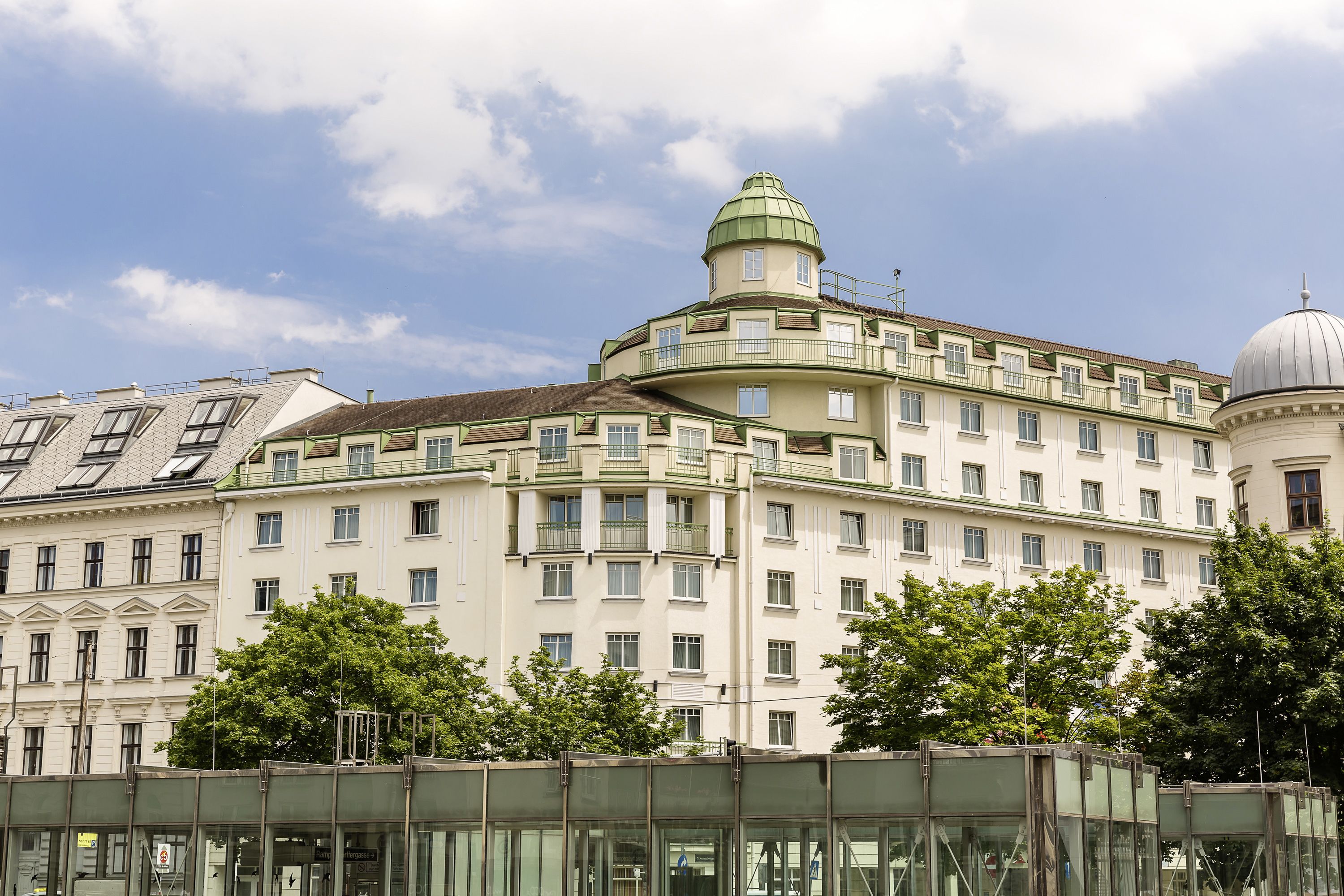 Austria Trend Hotel Ananas