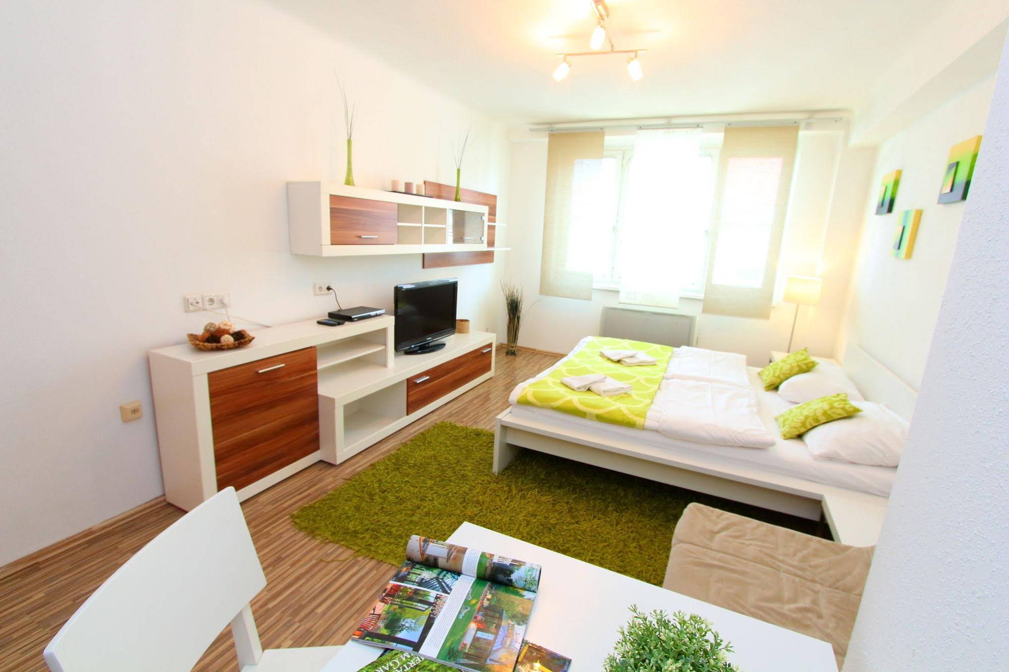 CheckVienna - Apartment Kriehubergasse
