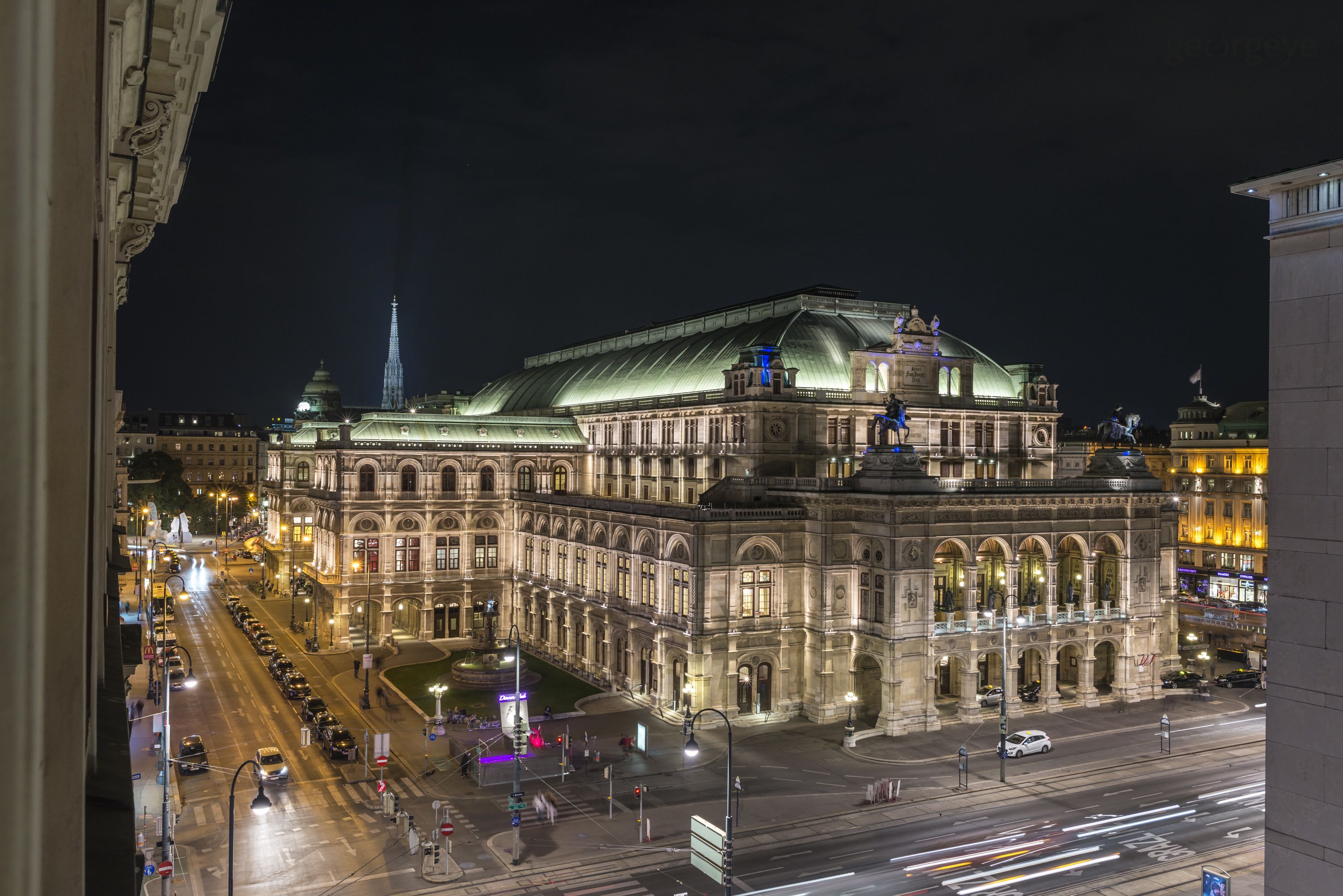 De Luxe Suite Staatsoper by Welcome2Vienna