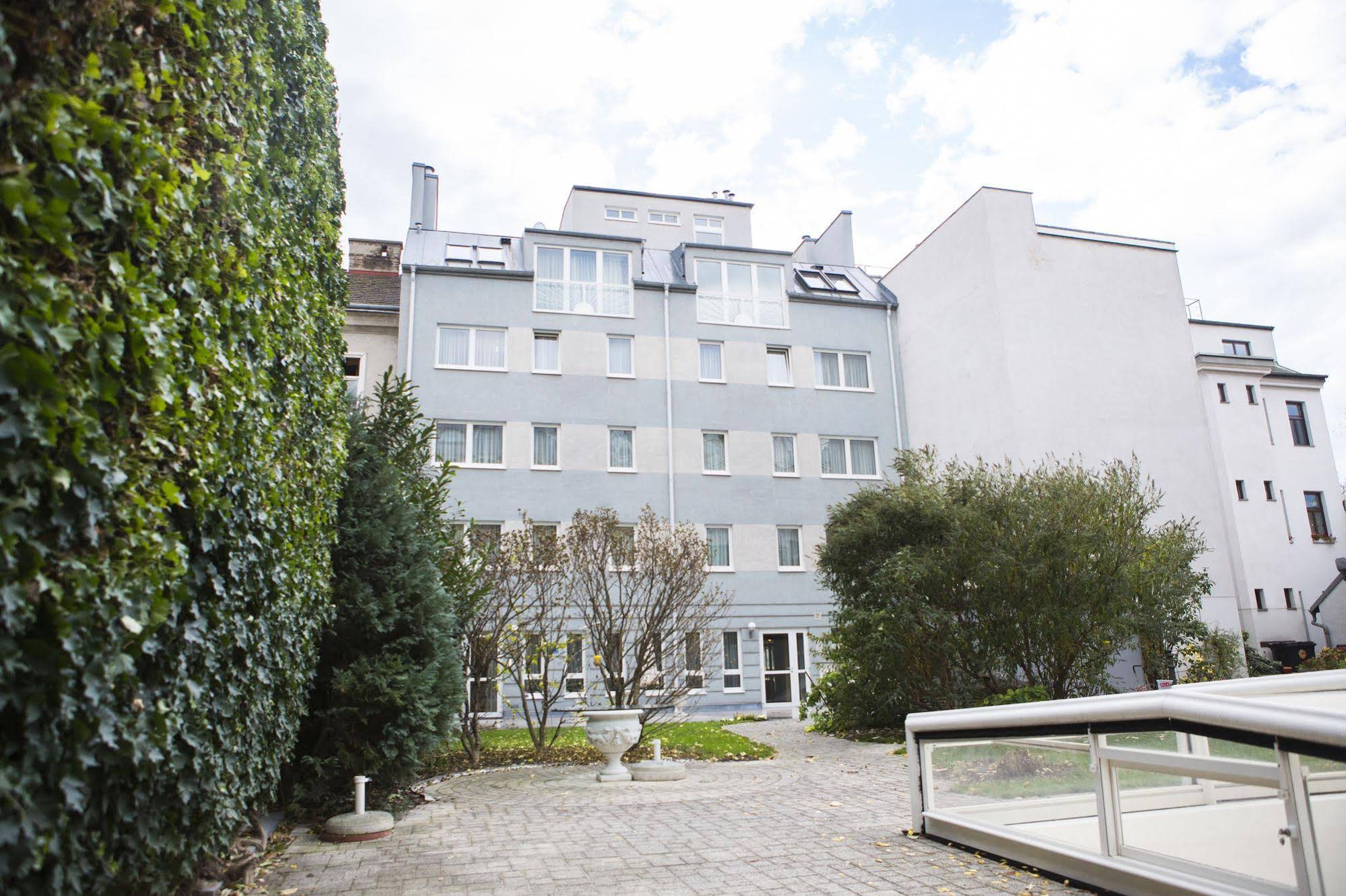 Donaucity Residenz Apartmenthotel Gsonek