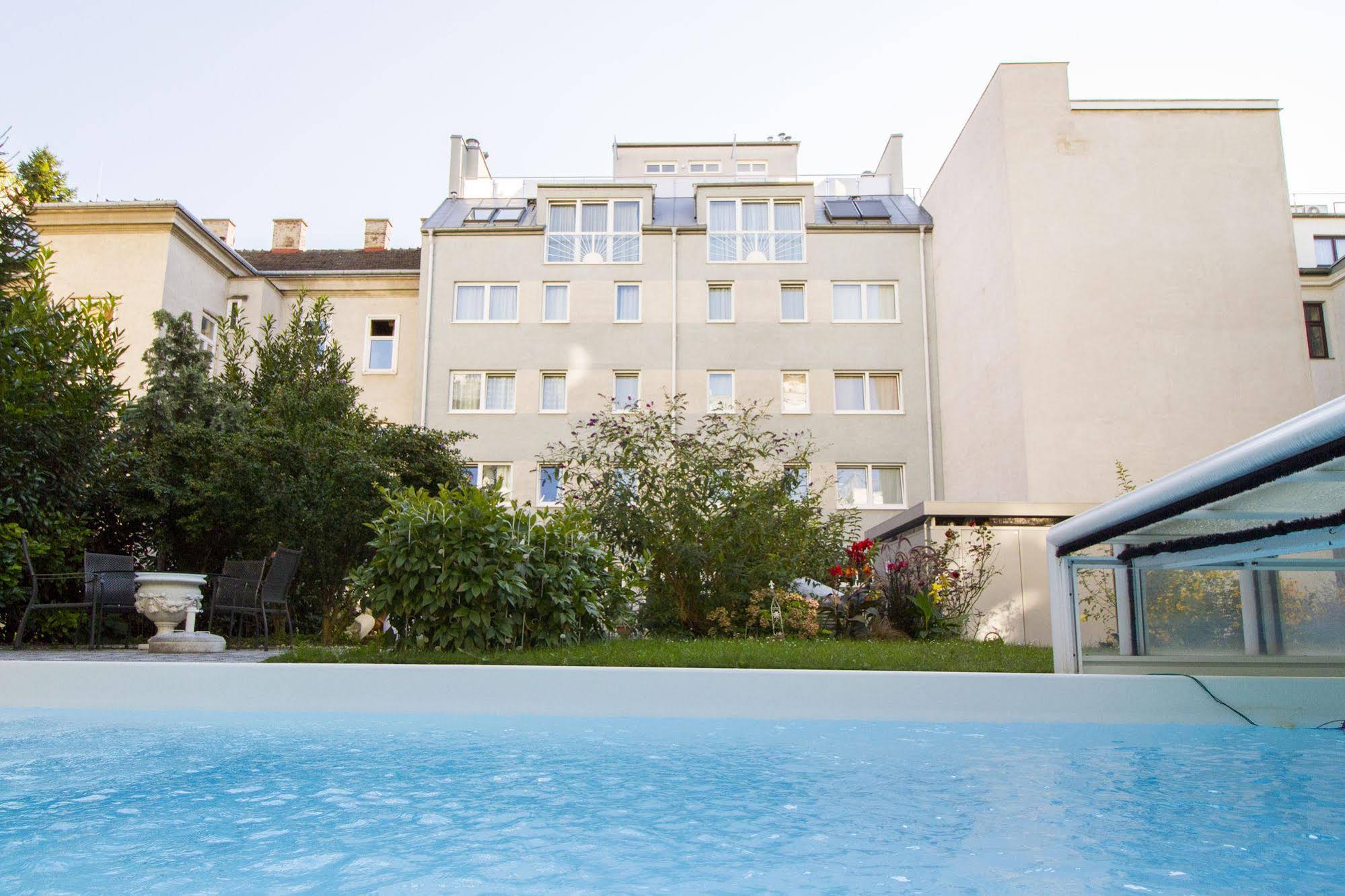 Donaucity Residenz Apartmenthotel Gsonek