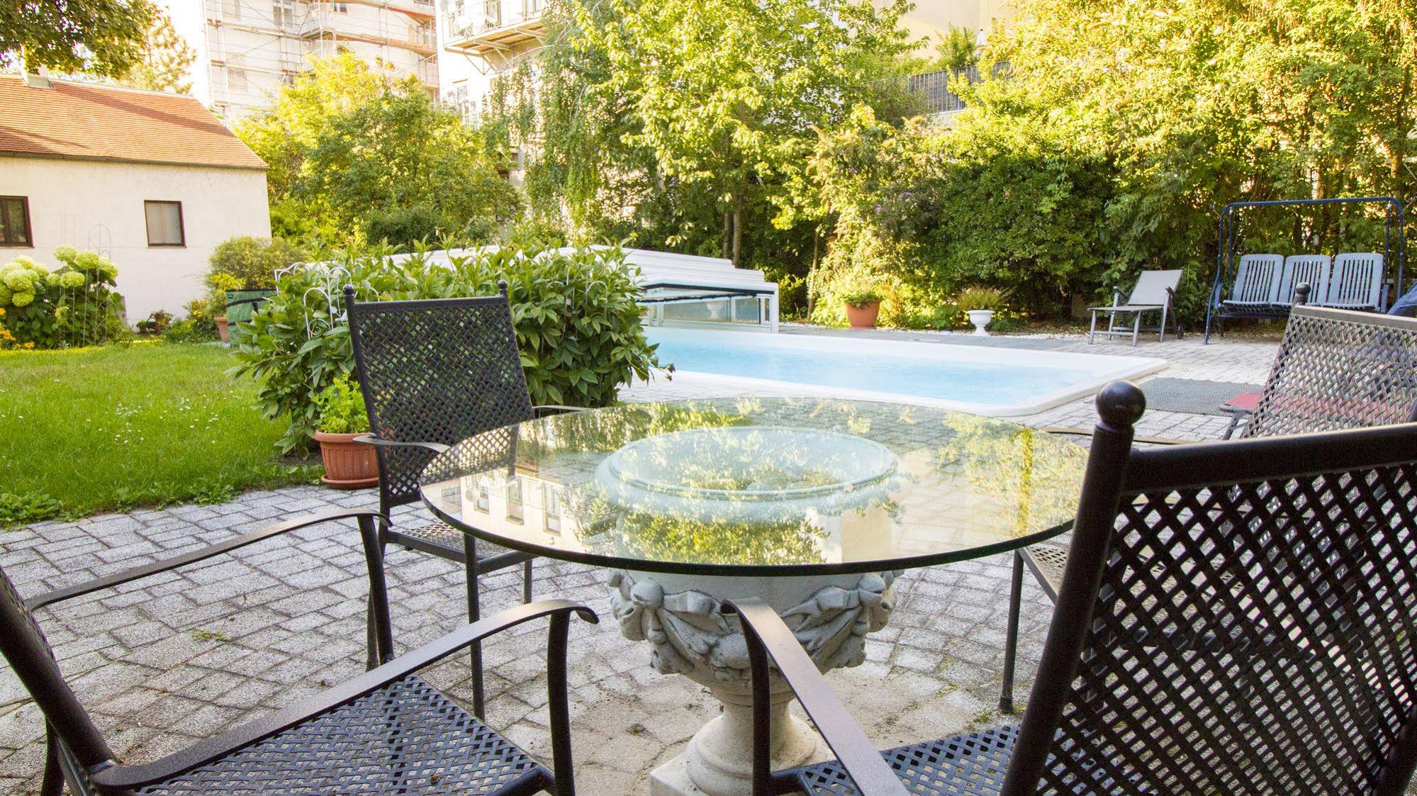 Donaucity Residenz Apartmenthotel Gsonek