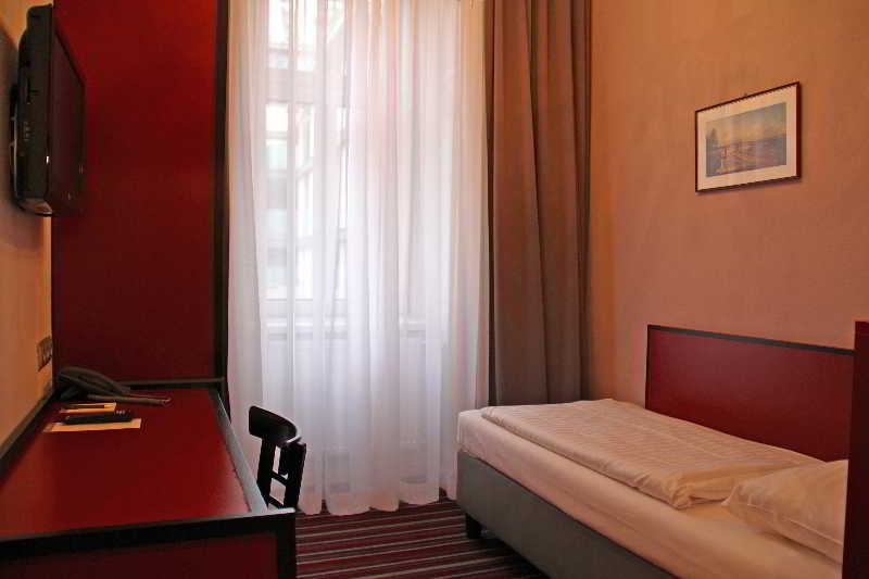 Josefine Hotel