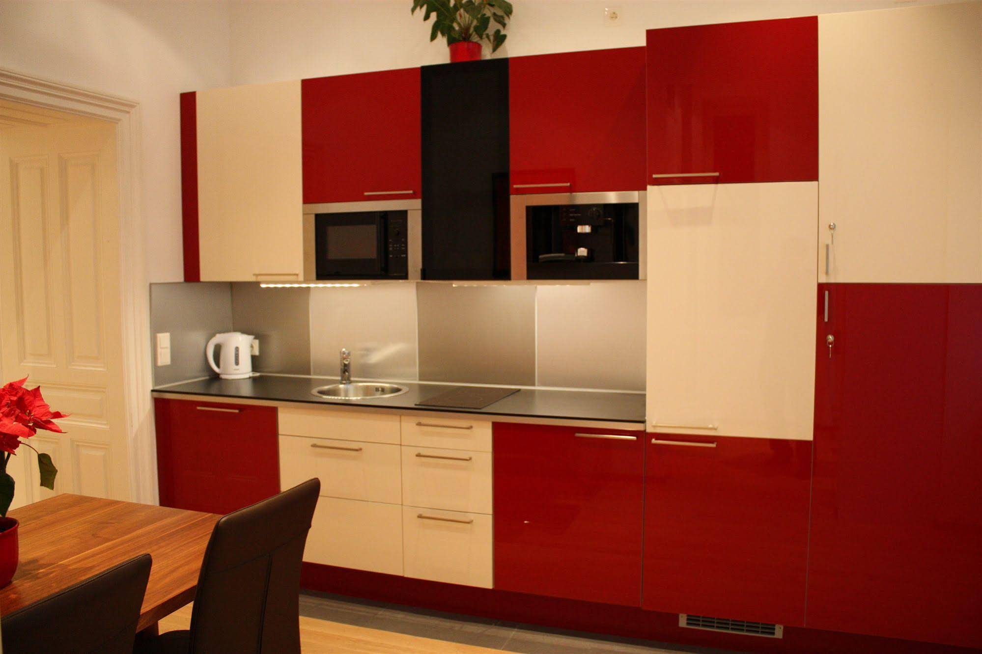 GoVienna Opera Apartment