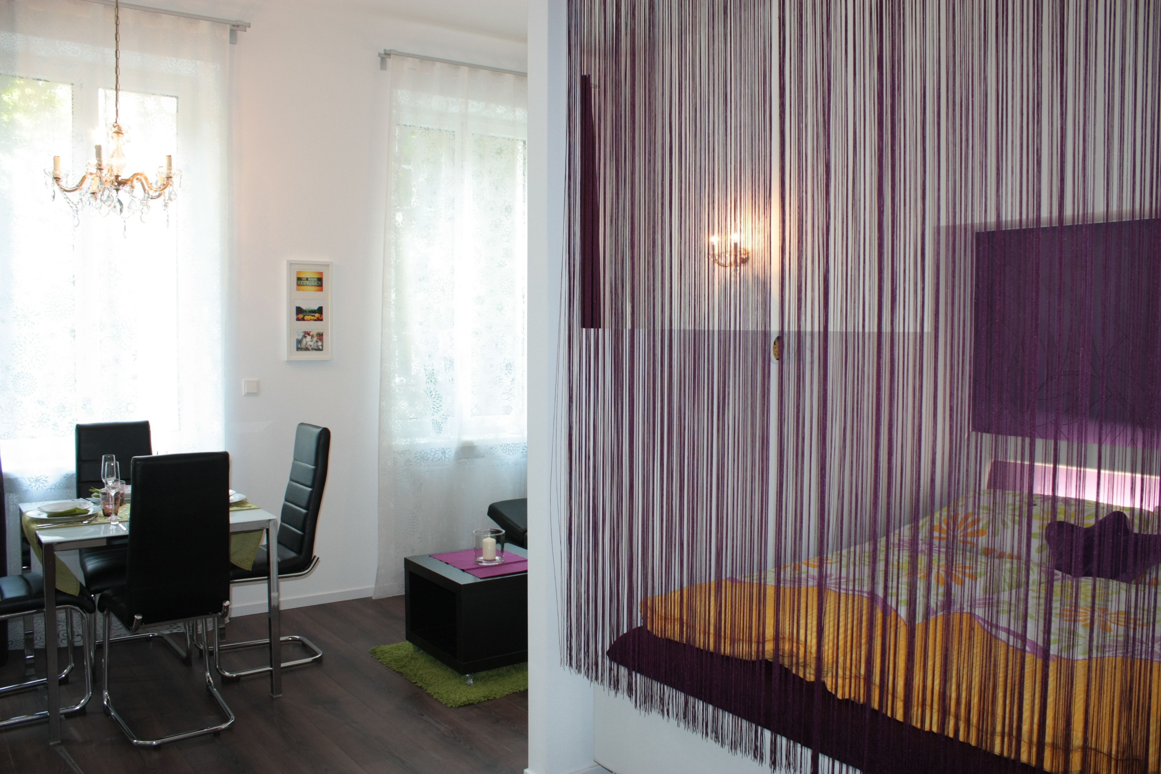 GoVienna Small Modern Apartment