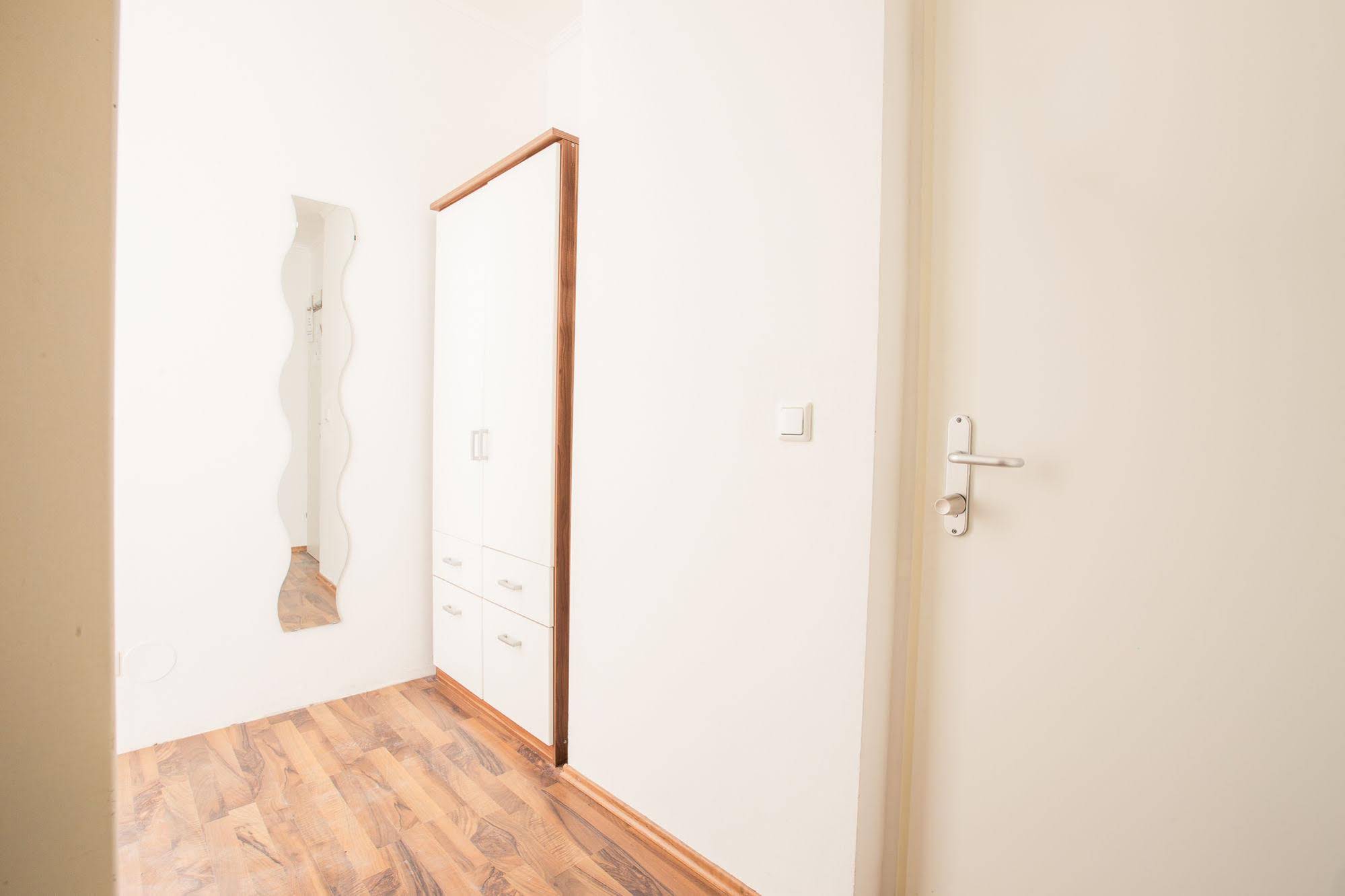 Grand Central Studio Apartments
