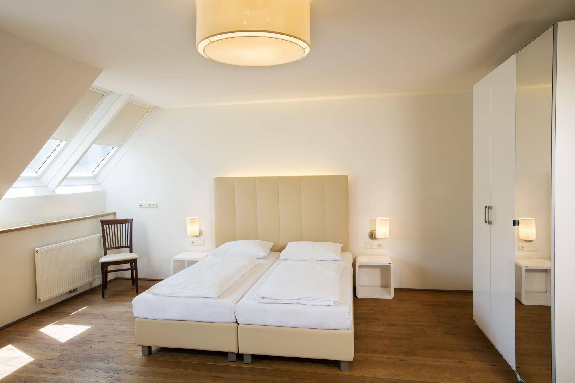 Hahn Apartment