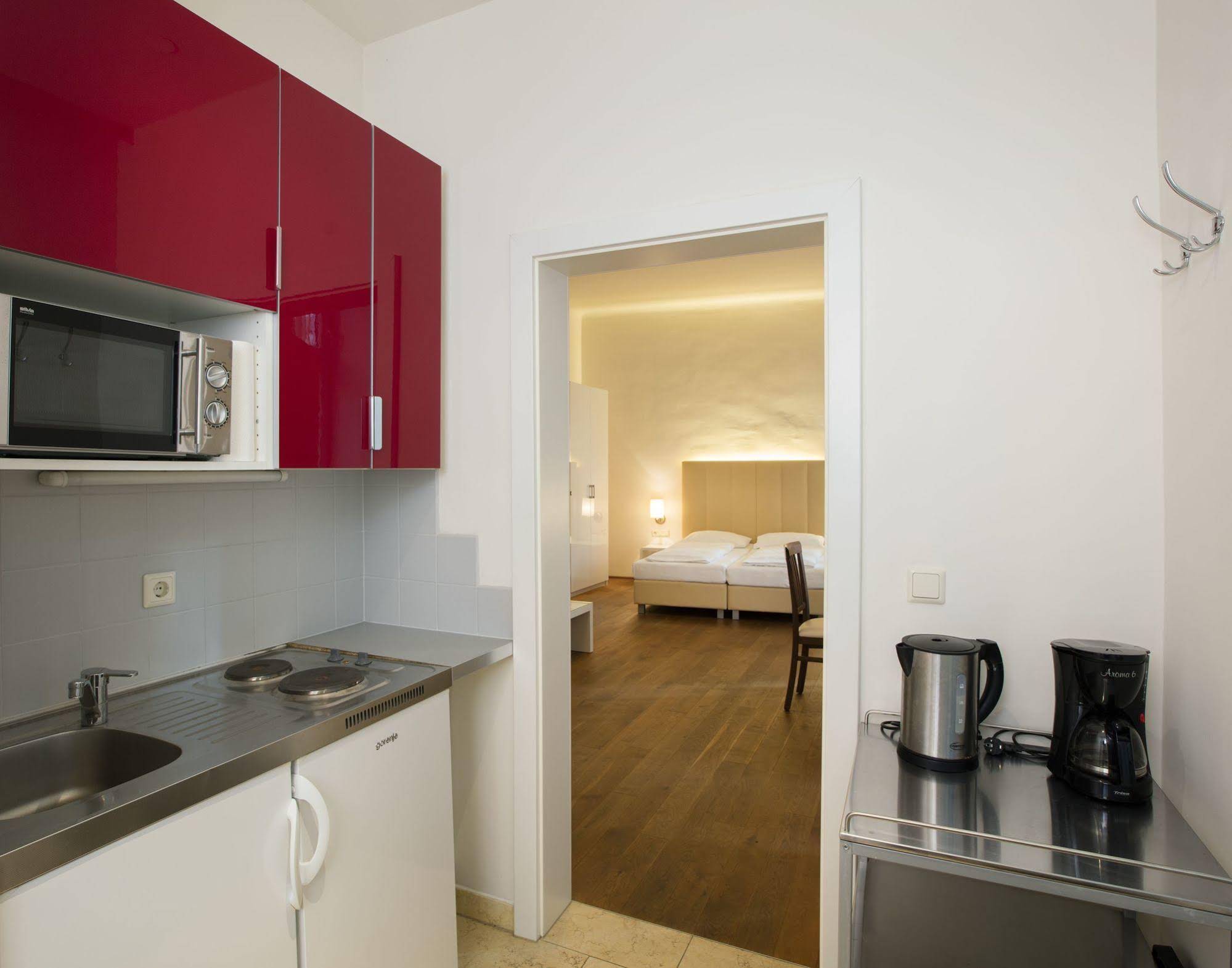 Hahn Apartment