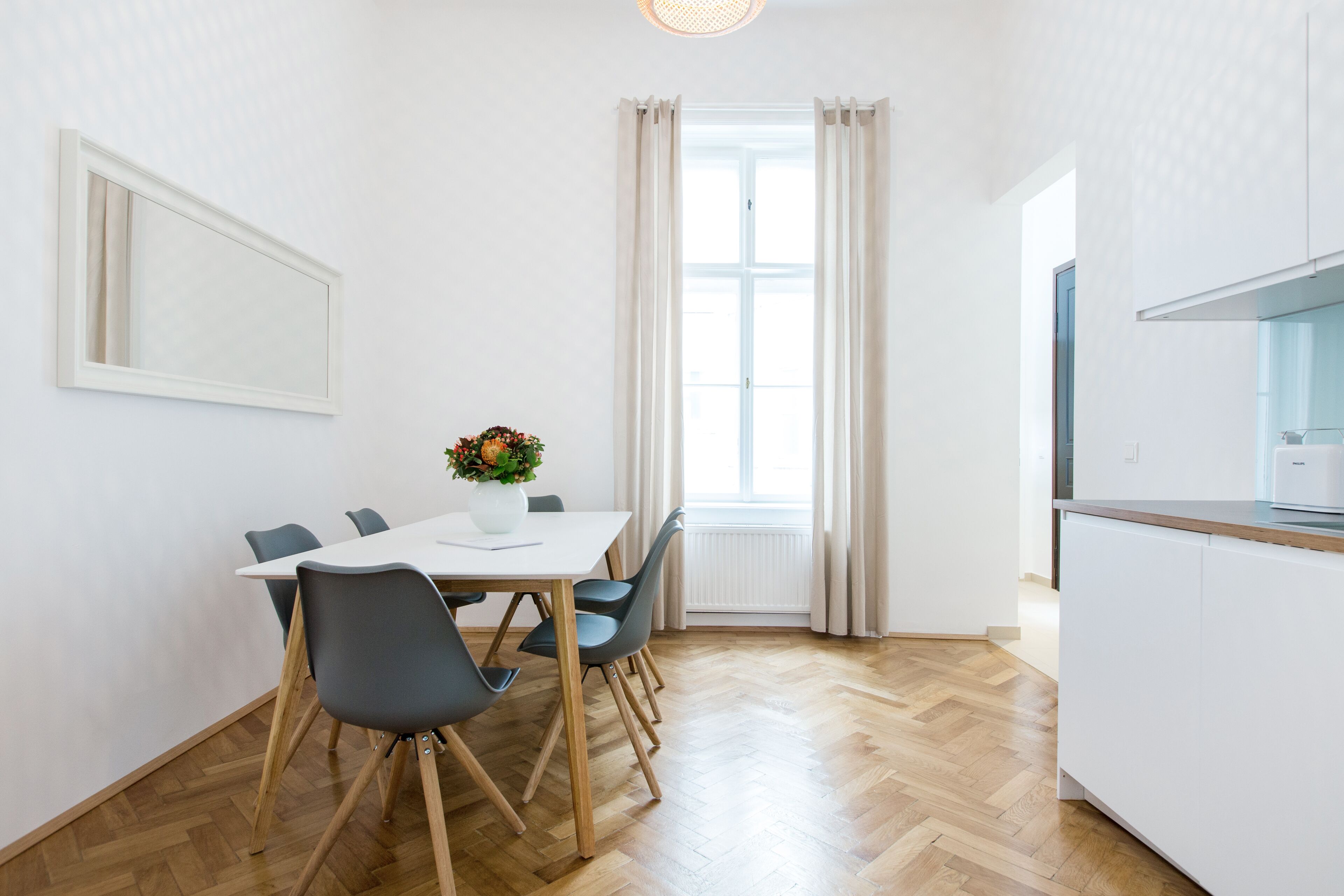 HeyMi Apartments