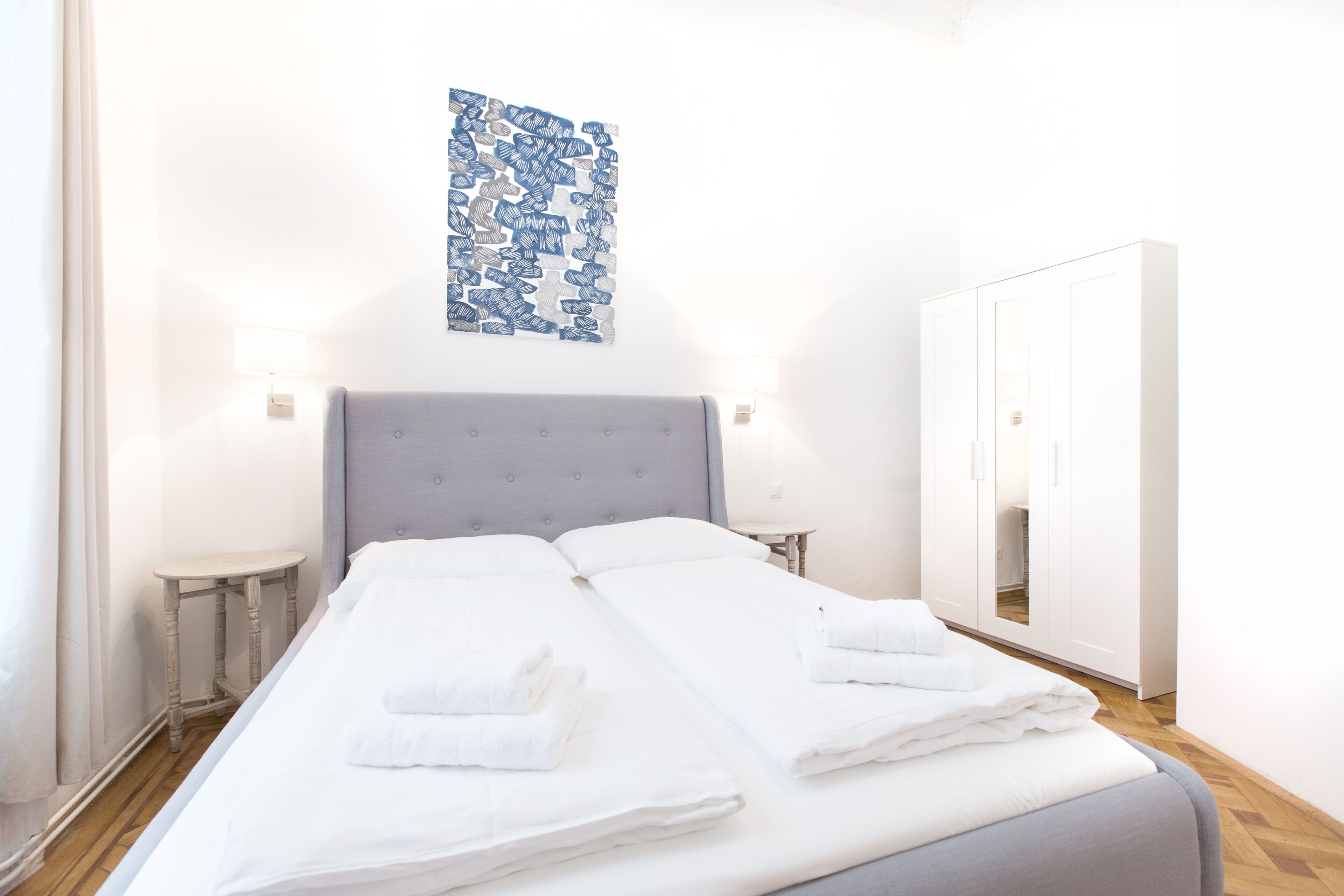 HeyMi Apartments