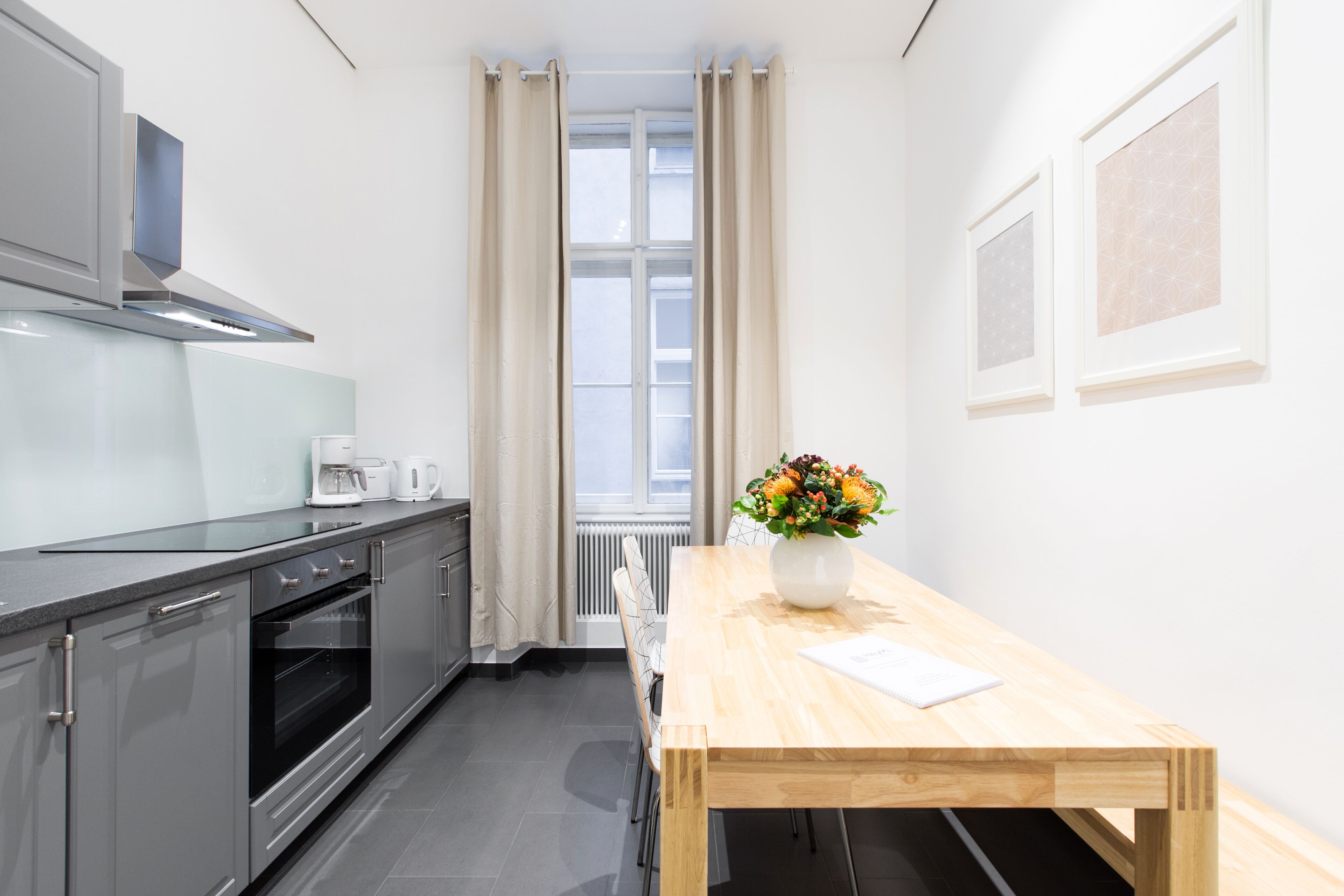 HeyMi Apartments