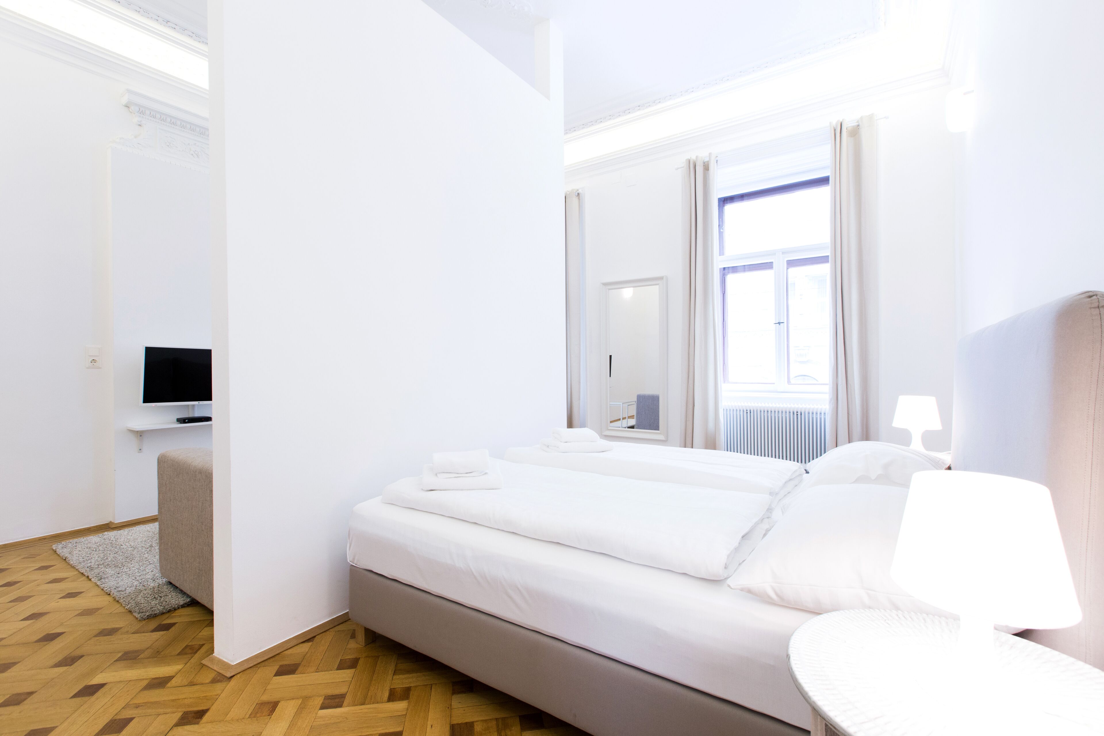HeyMi Apartments