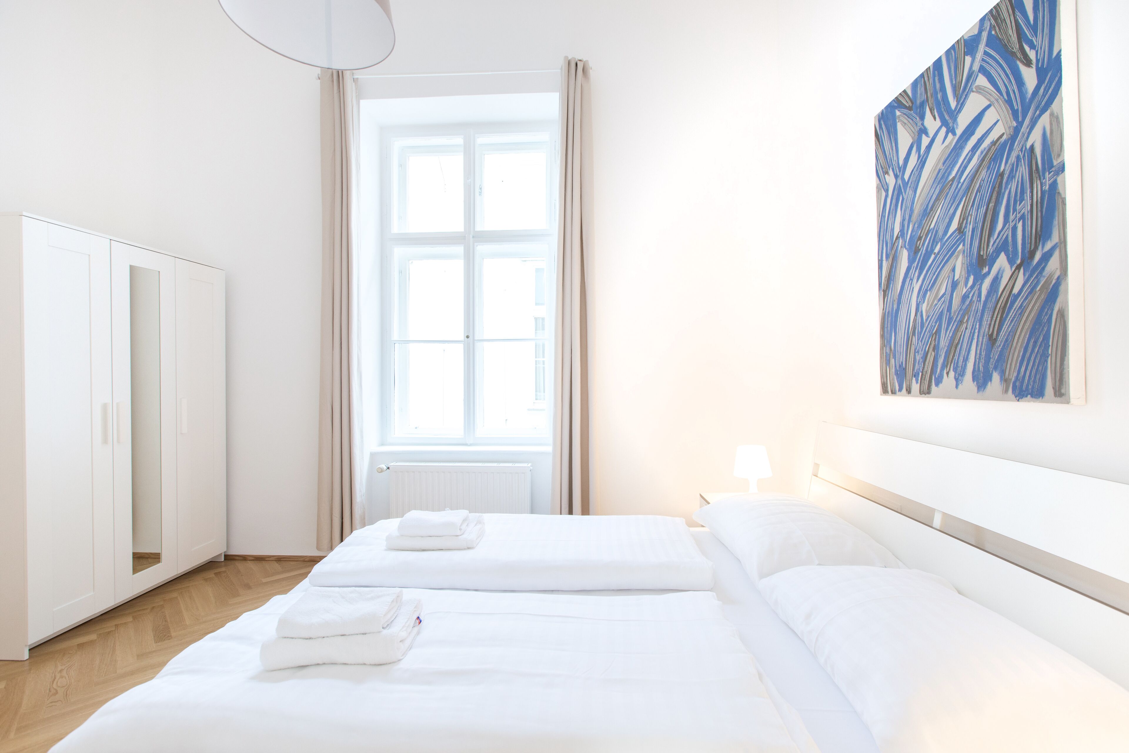 HeyMi Apartments