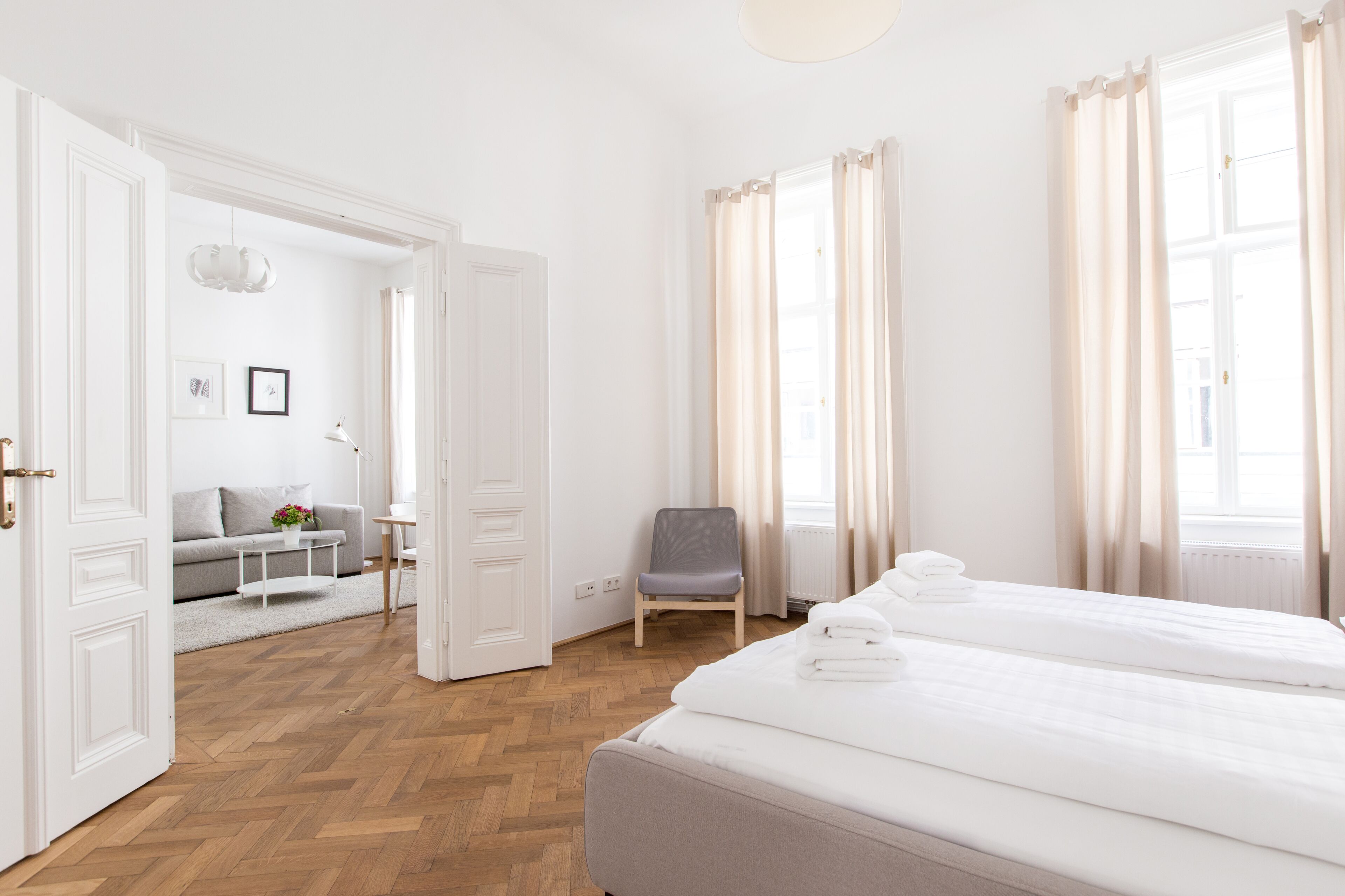 HeyMi Apartments