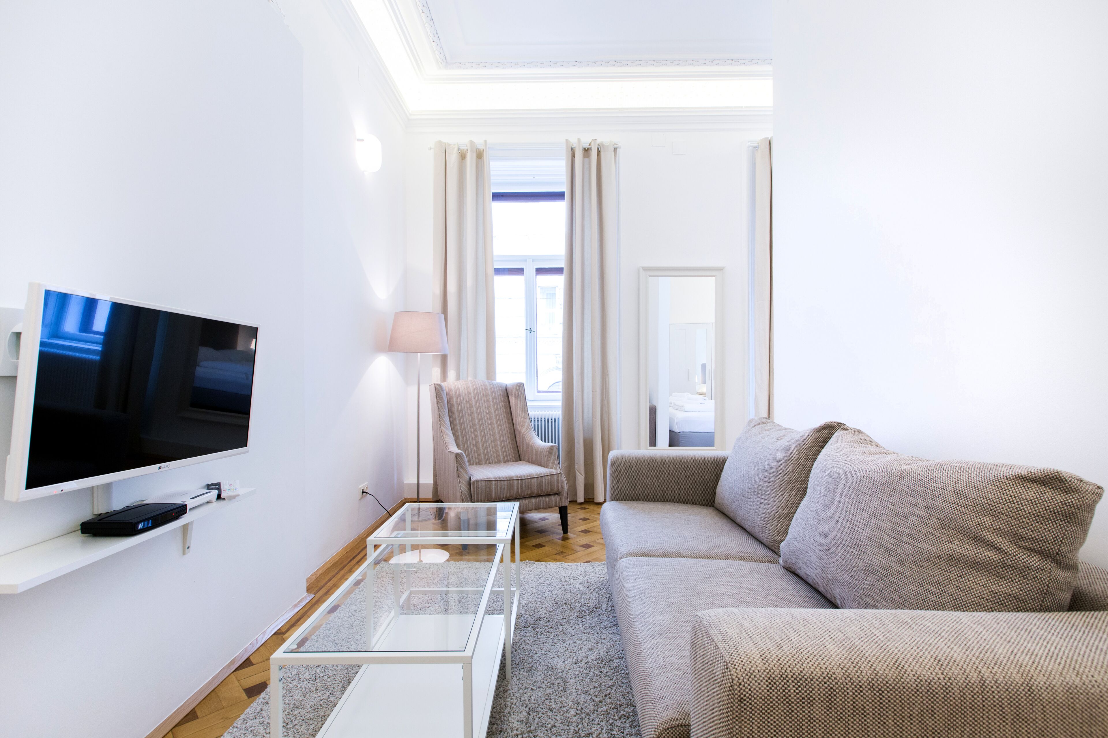 HeyMi Apartments