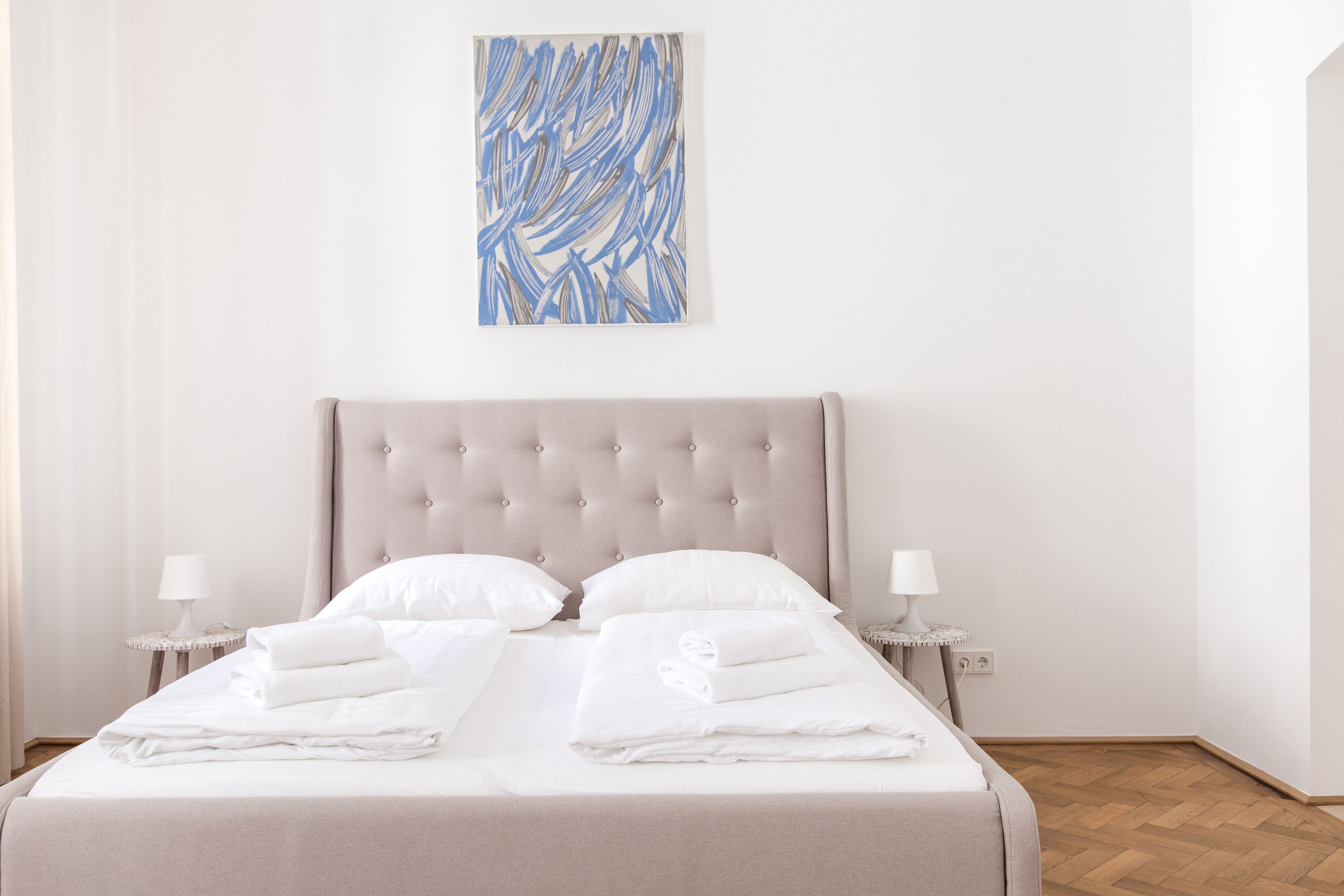 HeyMi Apartments