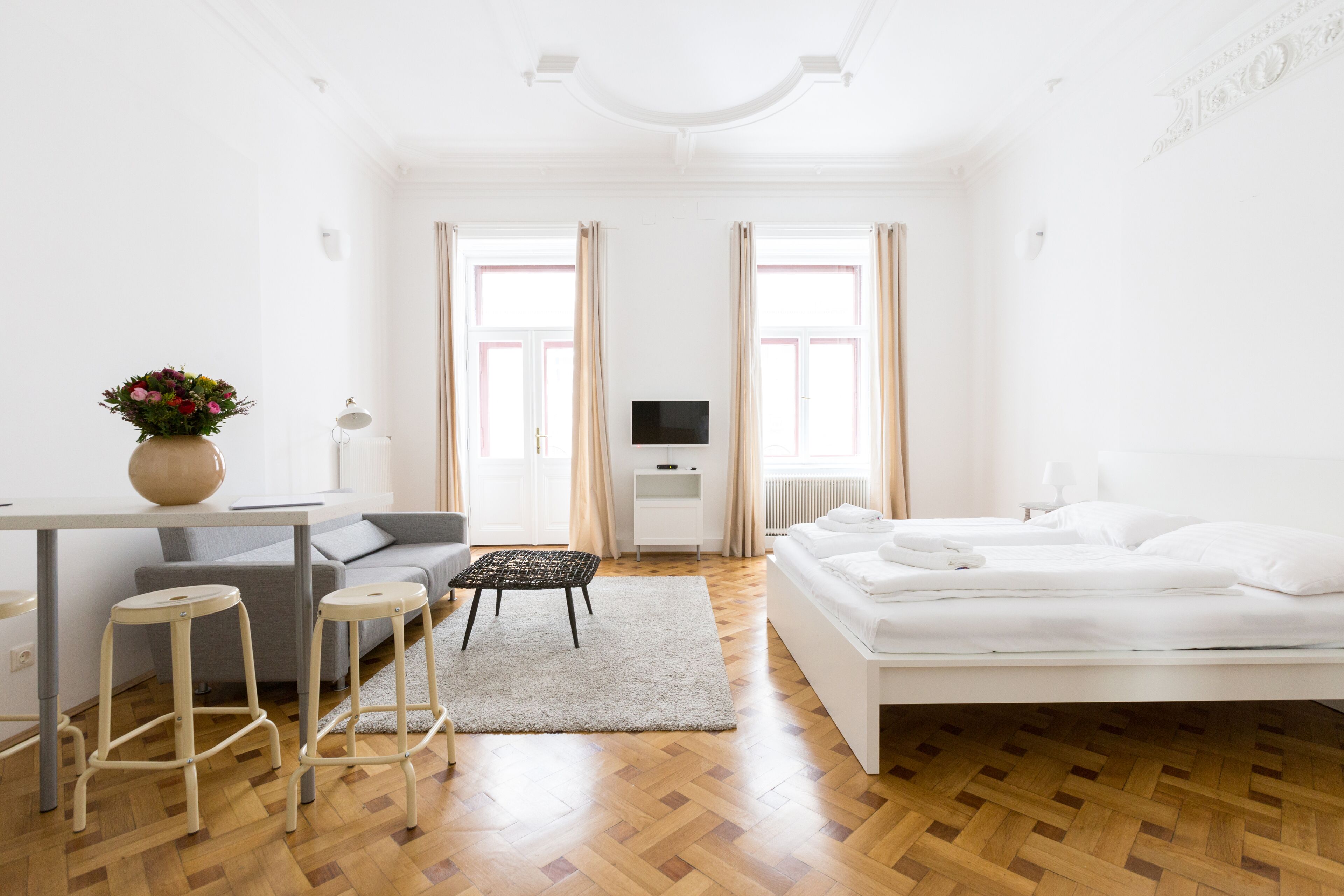 HeyMi Apartments
