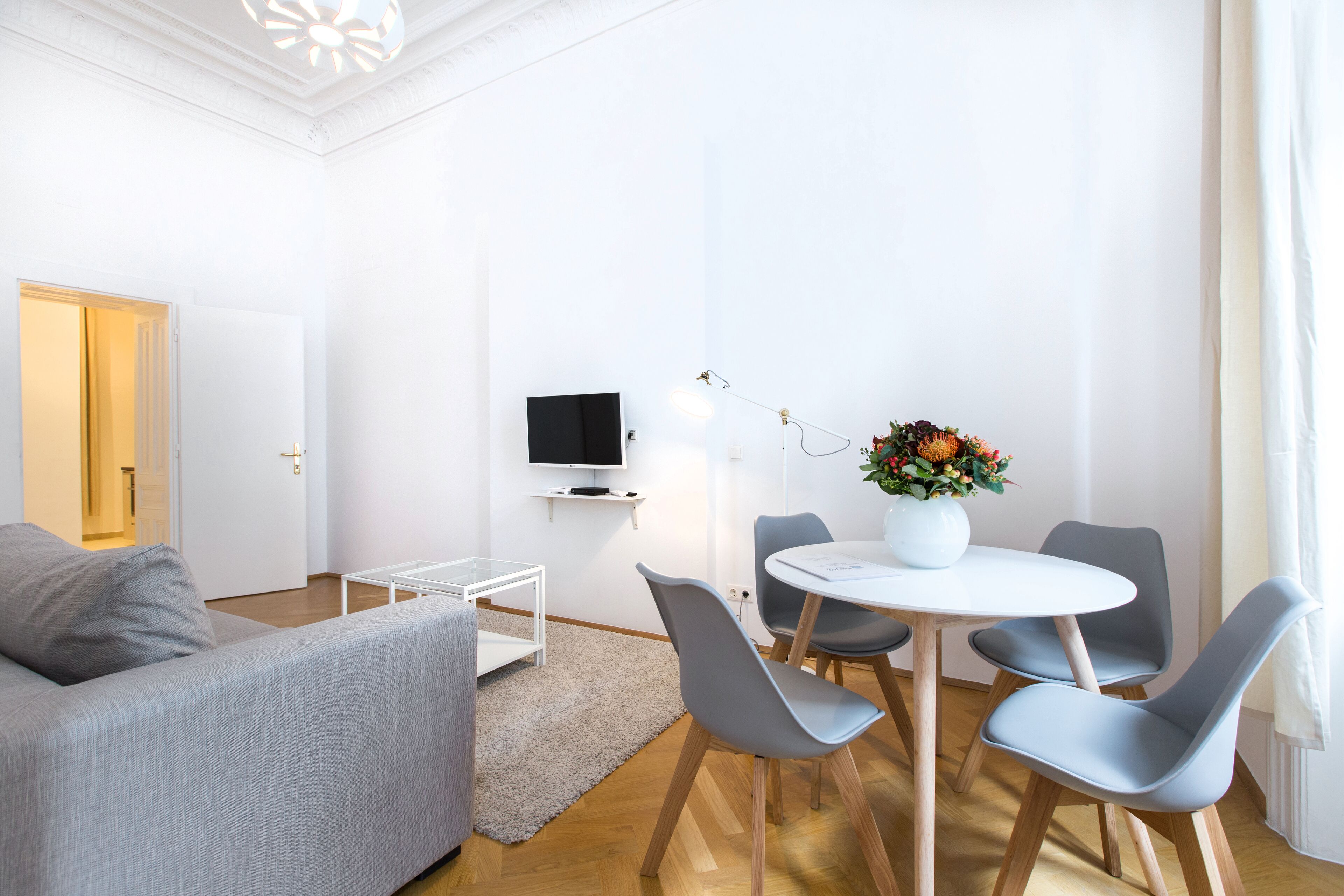 HeyMi Apartments