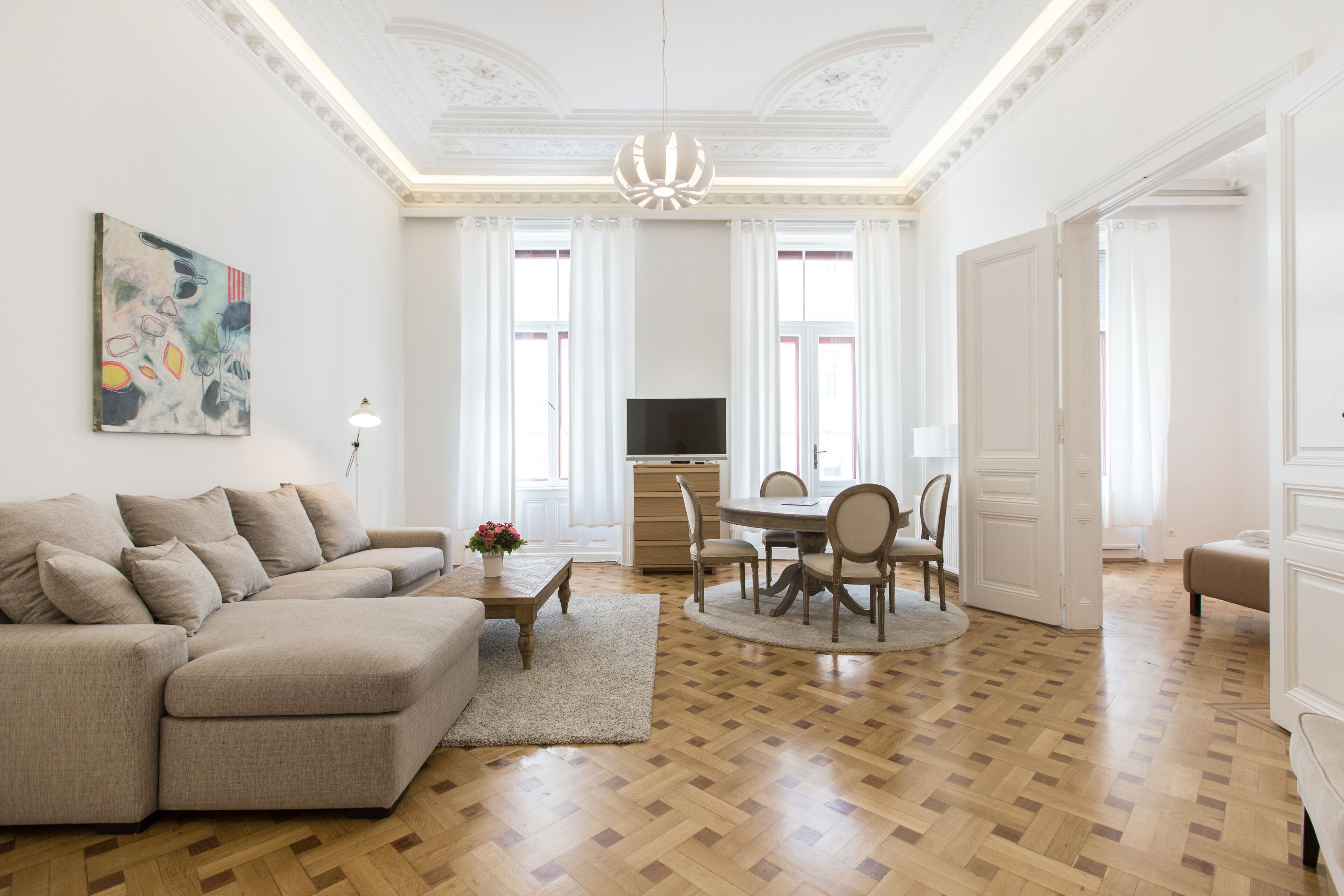 HeyMi Apartments