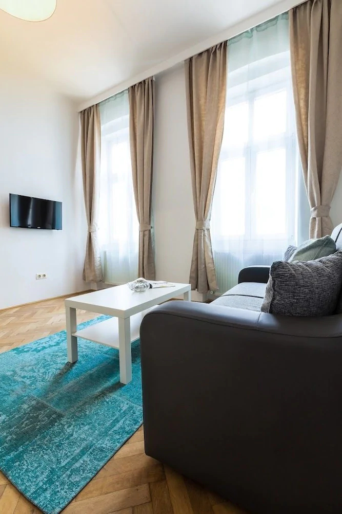 Holiday & Business Apartments Märzstrasse