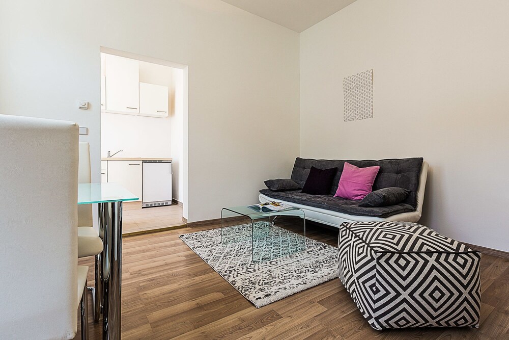 Holiday & Business Apartments Märzstrasse