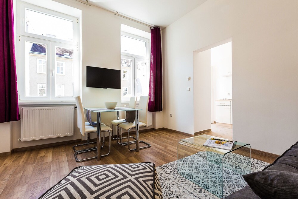 Holiday & Business Apartments Märzstrasse