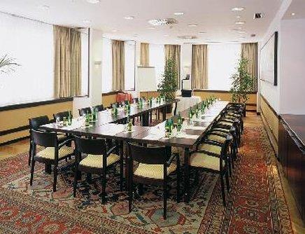 Hotel Astoria Vienna, Curio Collection by Hilton