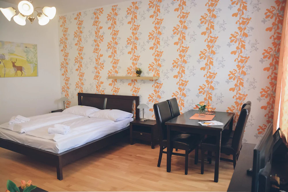 Jl Apartments