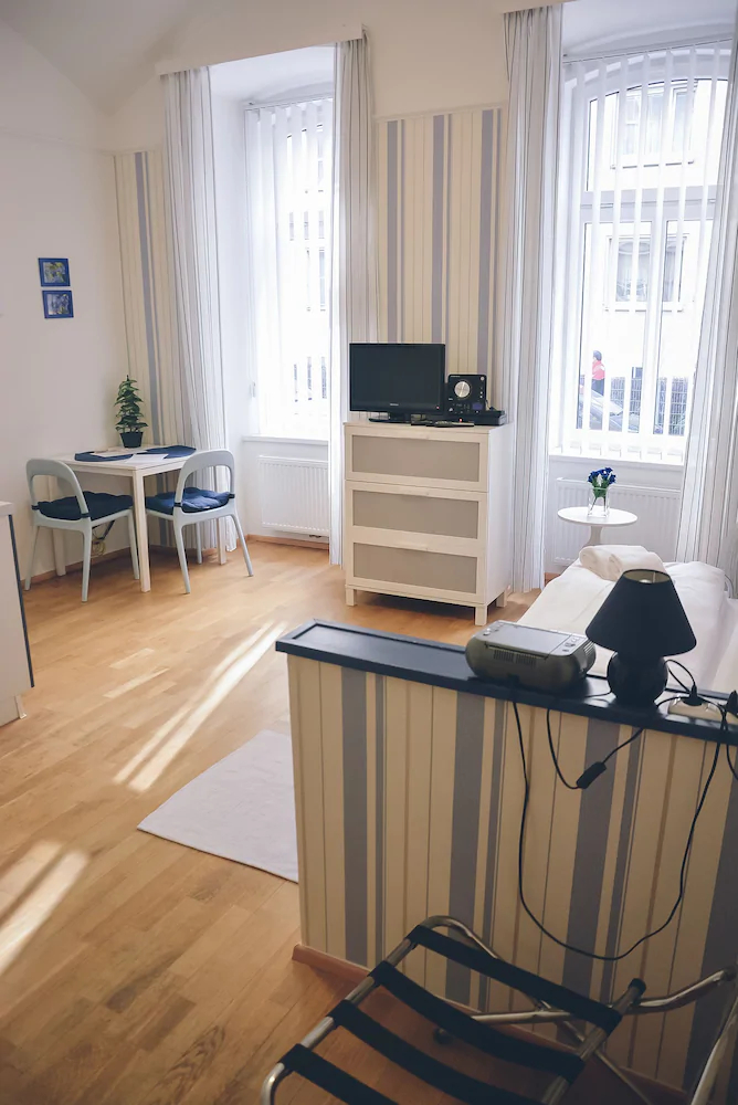 Jl Apartments