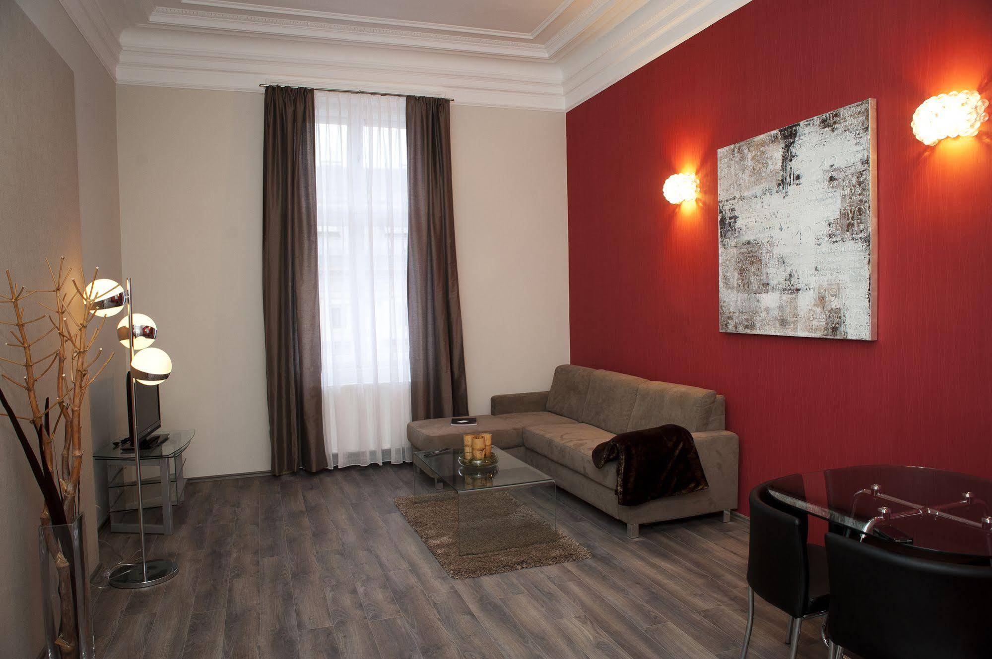 Kimi Apartments