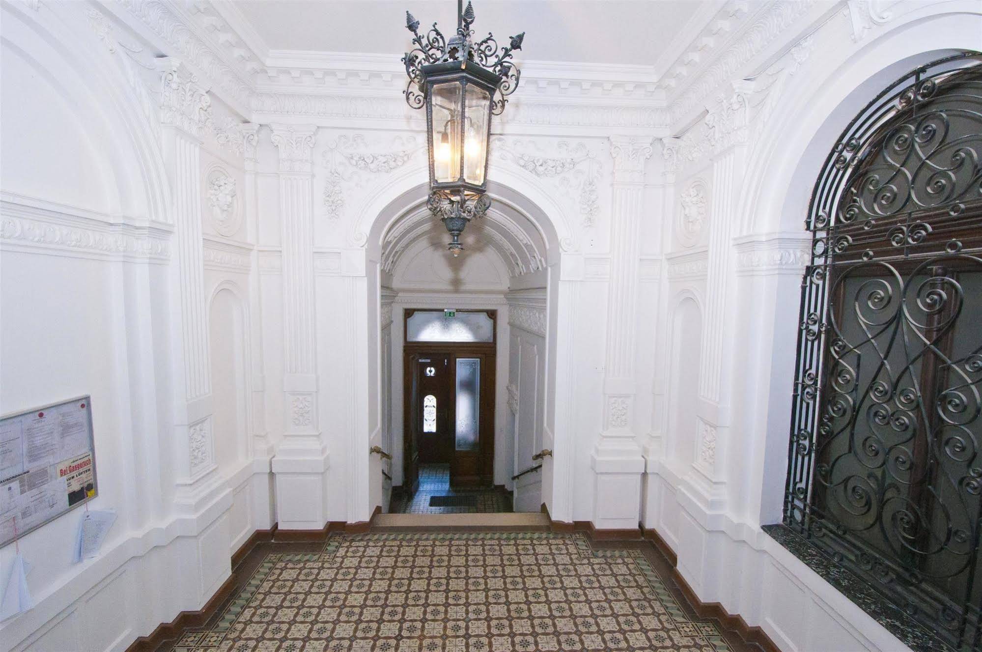 K&T Boardinghouse