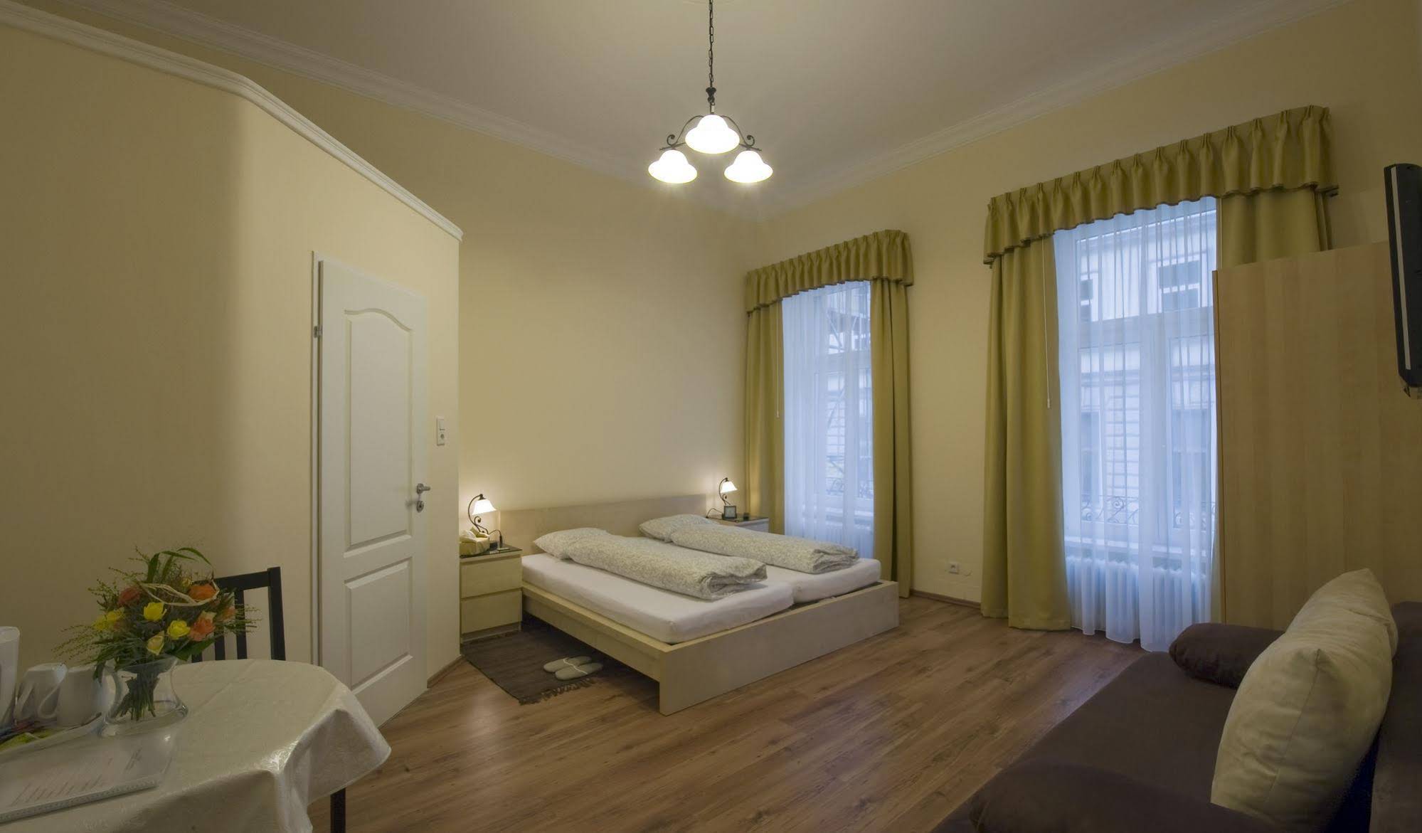 K&T Boardinghouse