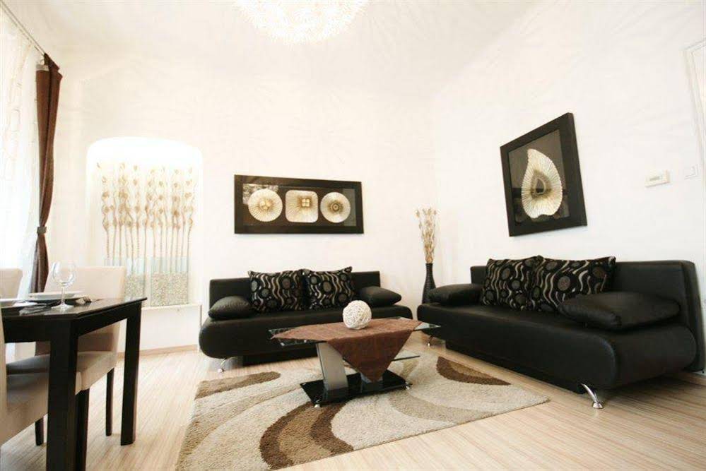Luxury City Center Apartment
