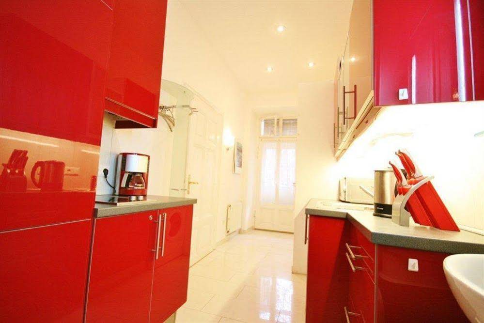 Luxury City Center Apartment