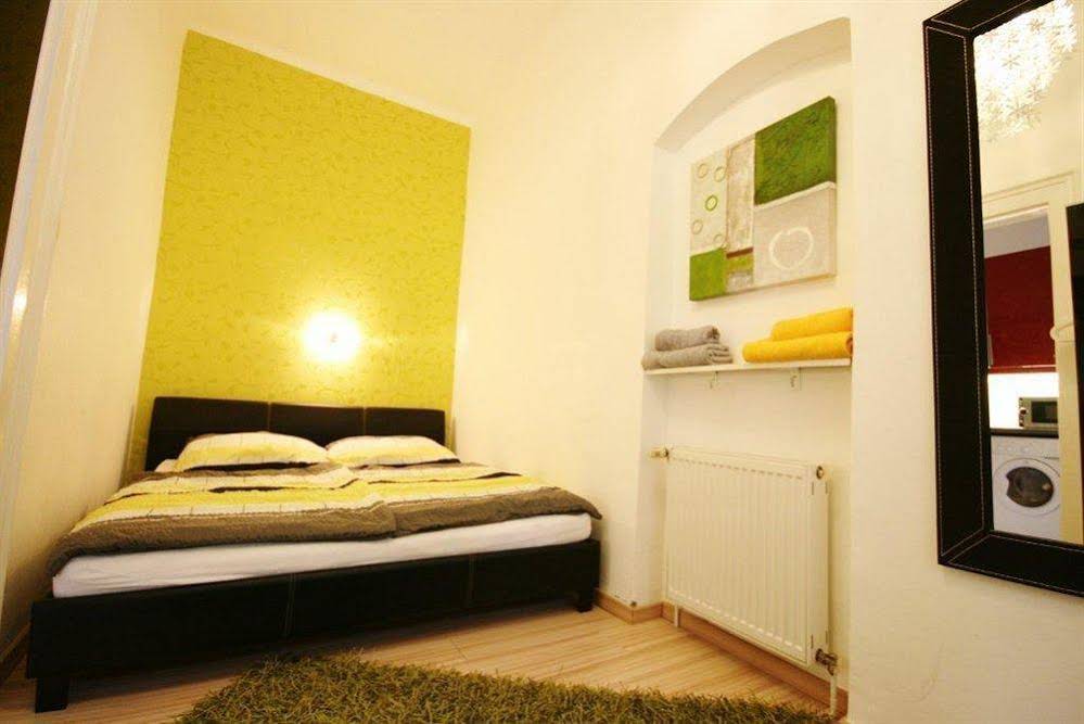 Luxury City Center Apartment