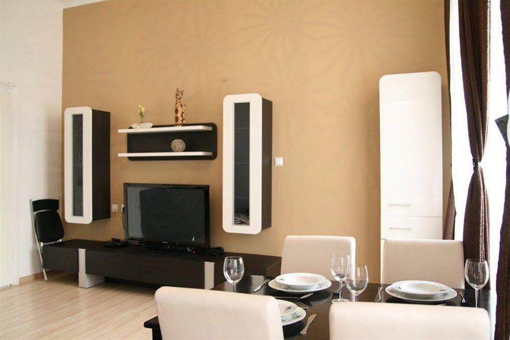 Luxury City Center Apartment