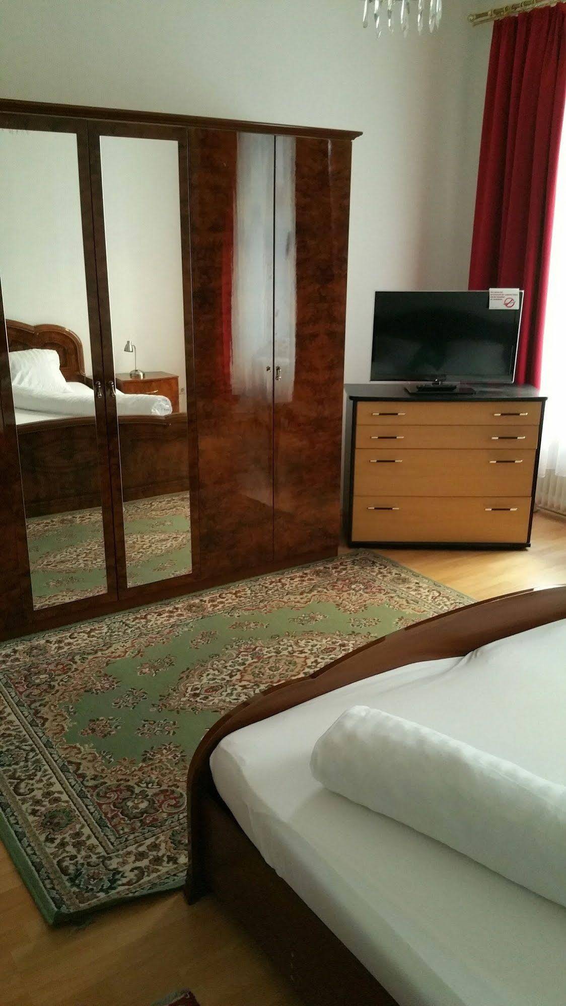 Marien-Hof Appartment Hotel