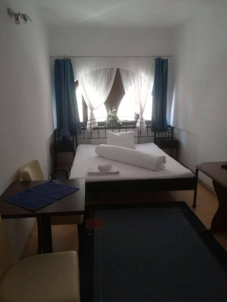 Marien-Hof Appartment Hotel