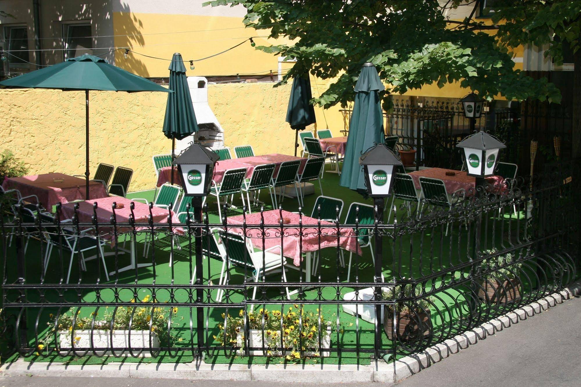 Marien-Hof Appartment Hotel