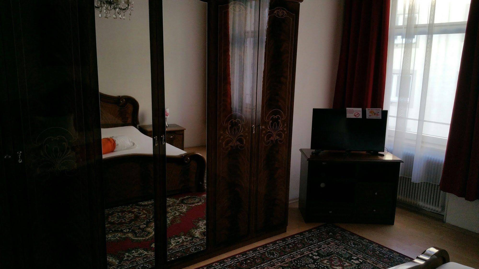 Marien-Hof Appartment Hotel