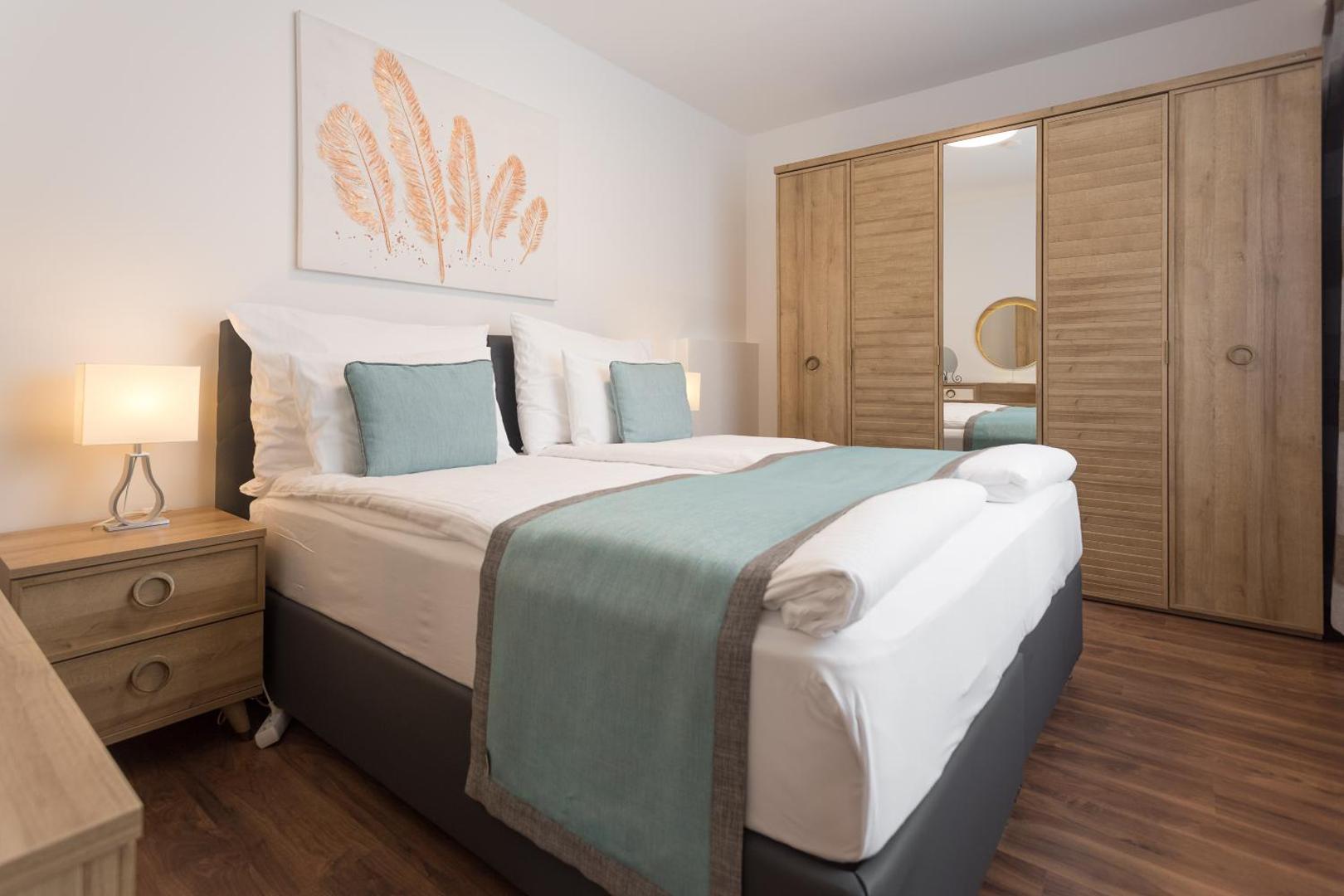 Mar Suite Apartments-Simmering