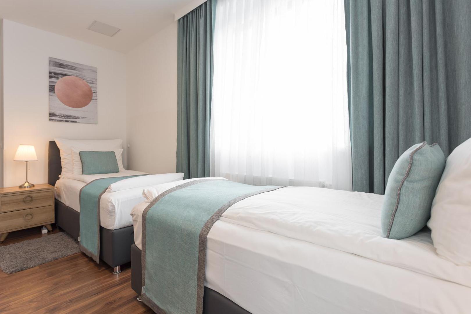 Mar Suite Apartments-Simmering
