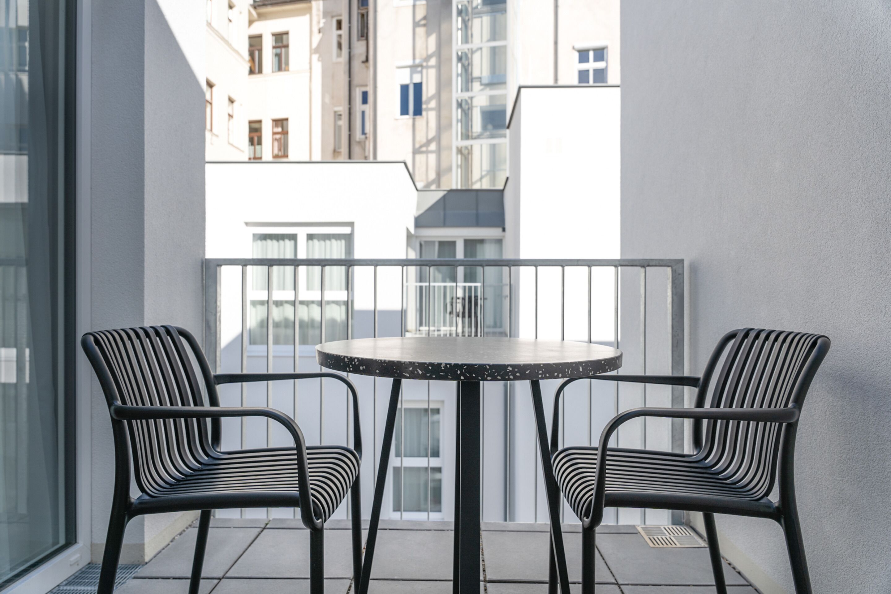 Numa Vienna Terra