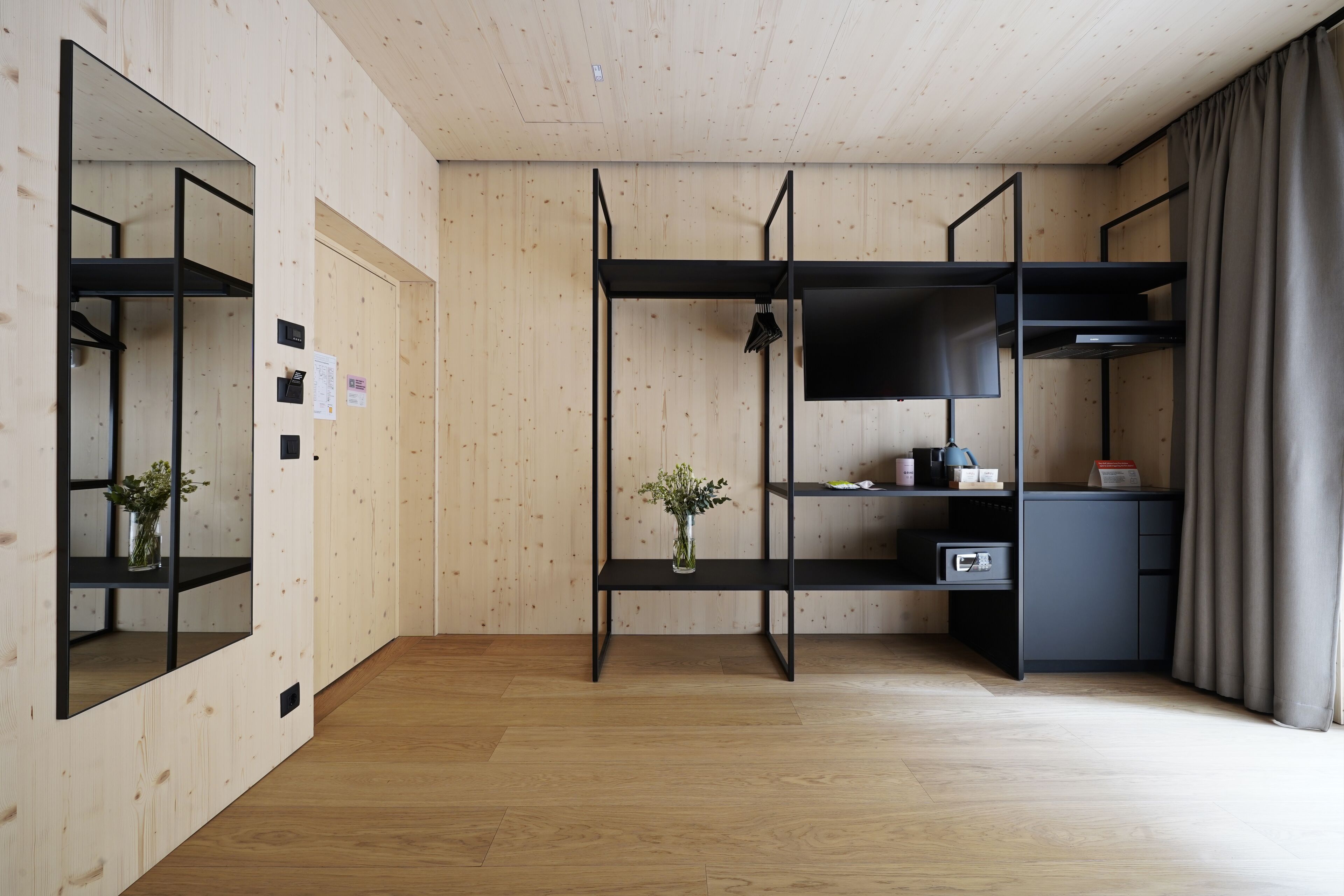 Numa Vienna Wood