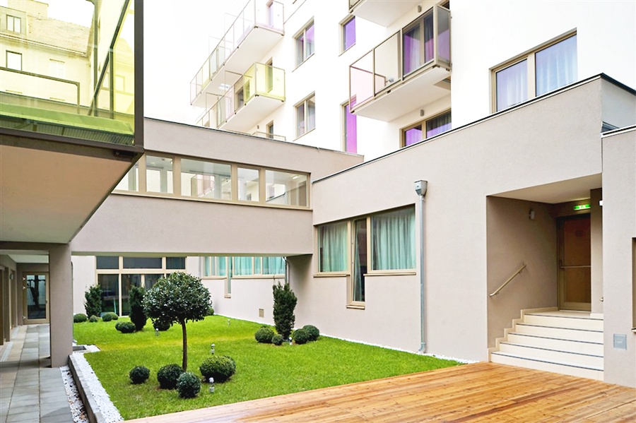 Pakat Suites